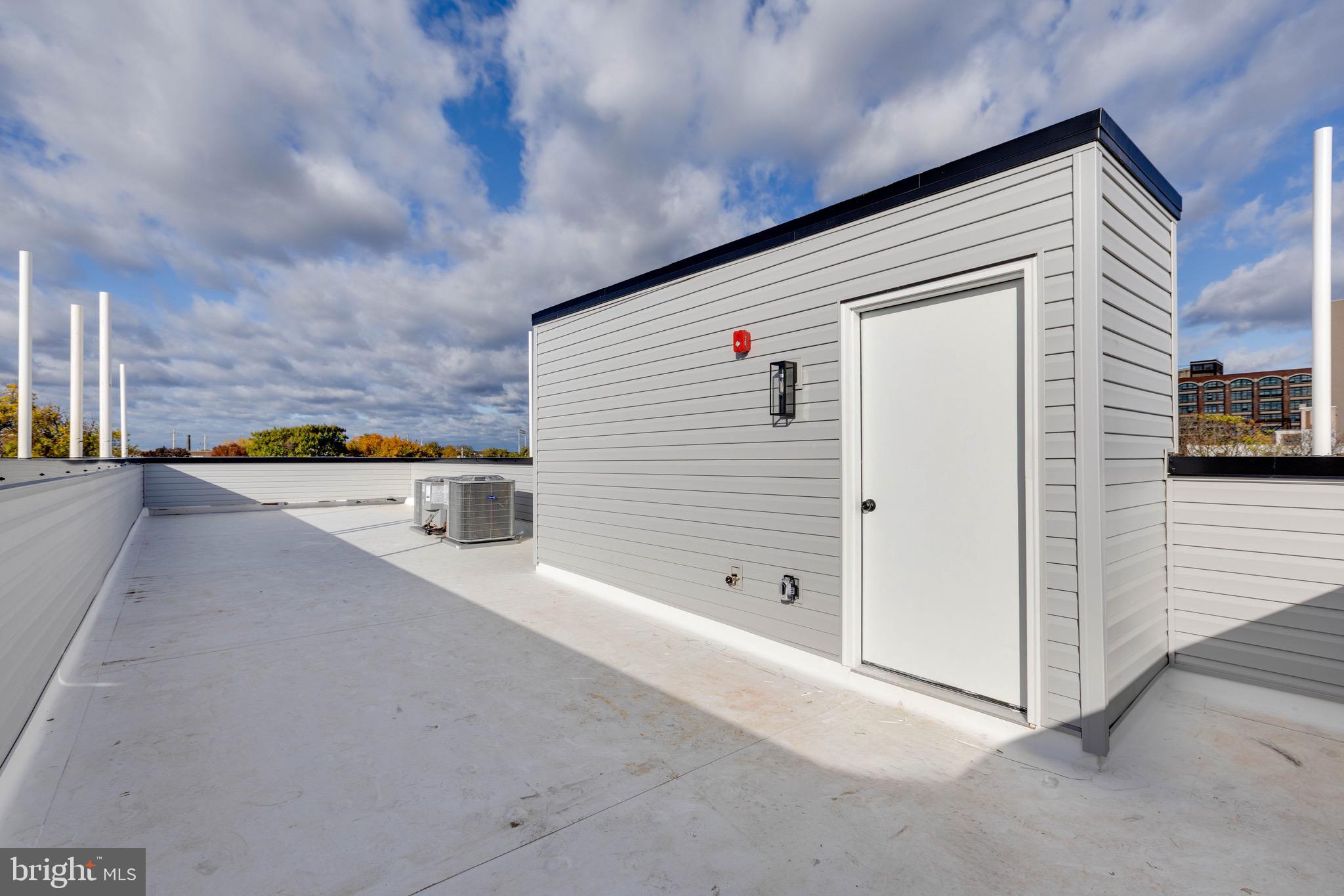 NORRIS SQUARE - Residential Lease