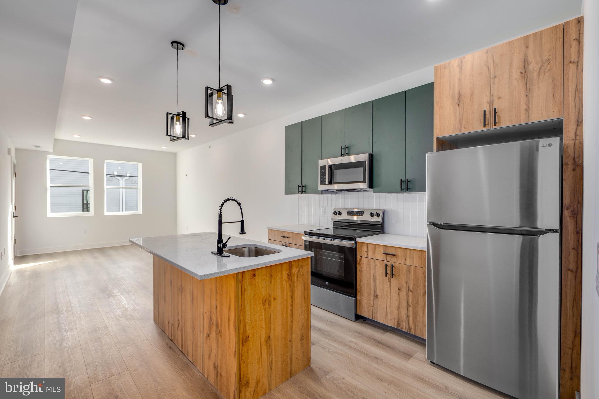 NORRIS SQUARE - Residential Lease