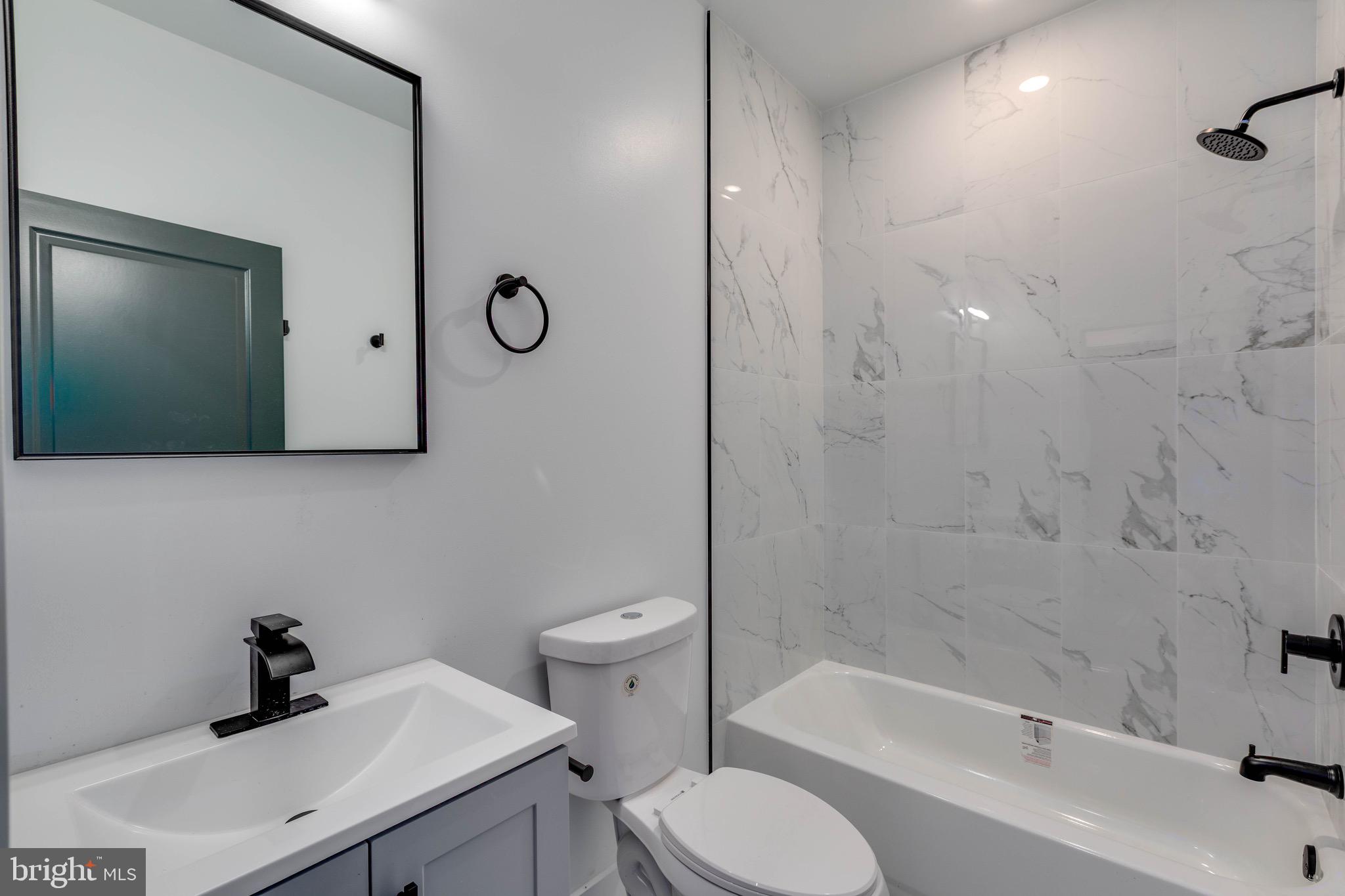 NORRIS SQUARE - Residential Lease