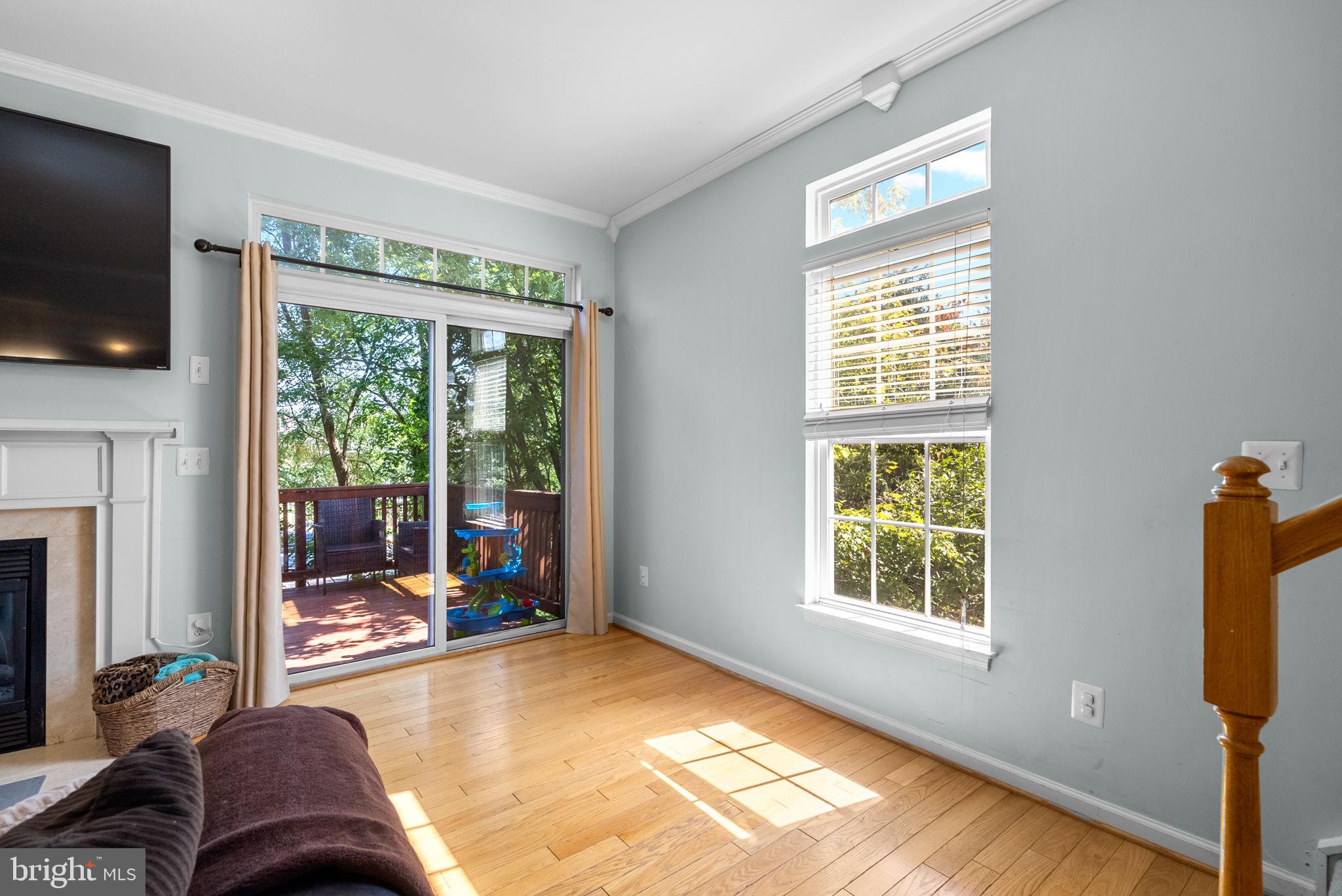 HUNTINGTON GROVE - Residential Lease