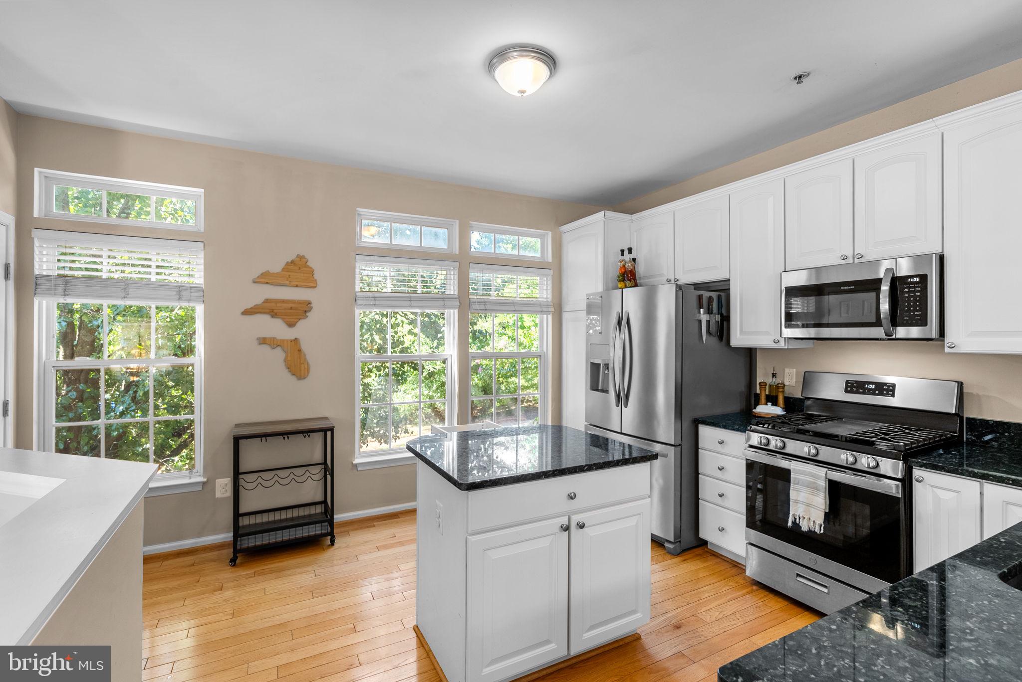 HUNTINGTON GROVE - Residential Lease