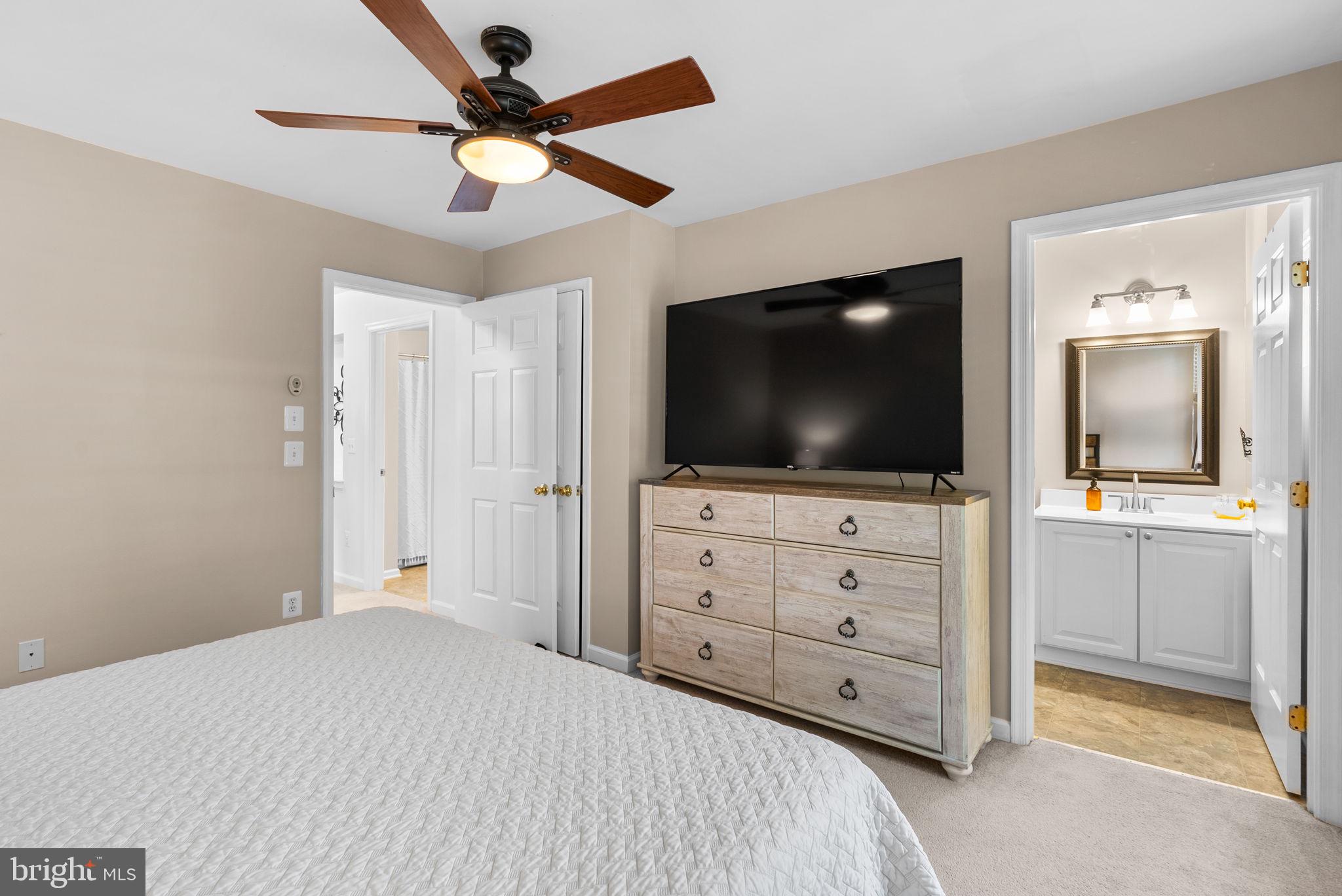 HUNTINGTON GROVE - Residential Lease