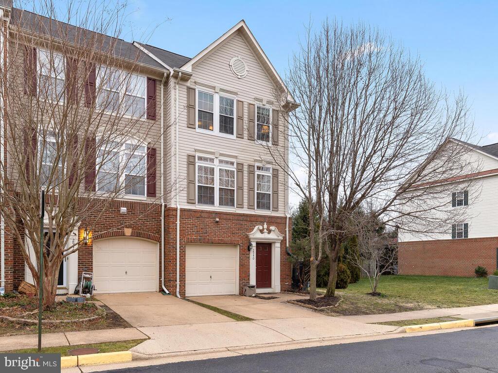 HUNTINGTON GROVE - Residential Lease