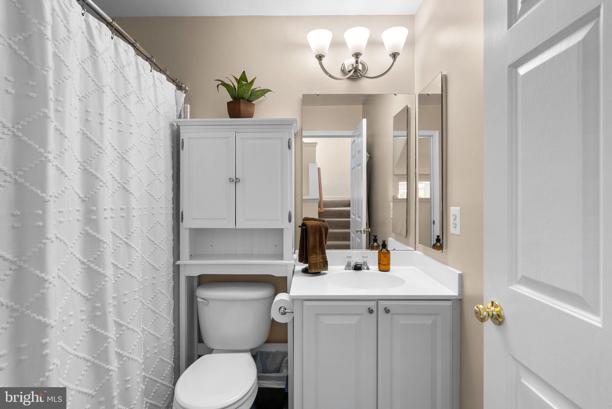 HUNTINGTON GROVE - Residential Lease