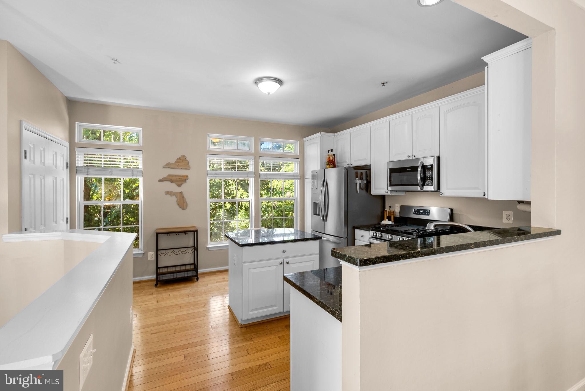 HUNTINGTON GROVE - Residential Lease