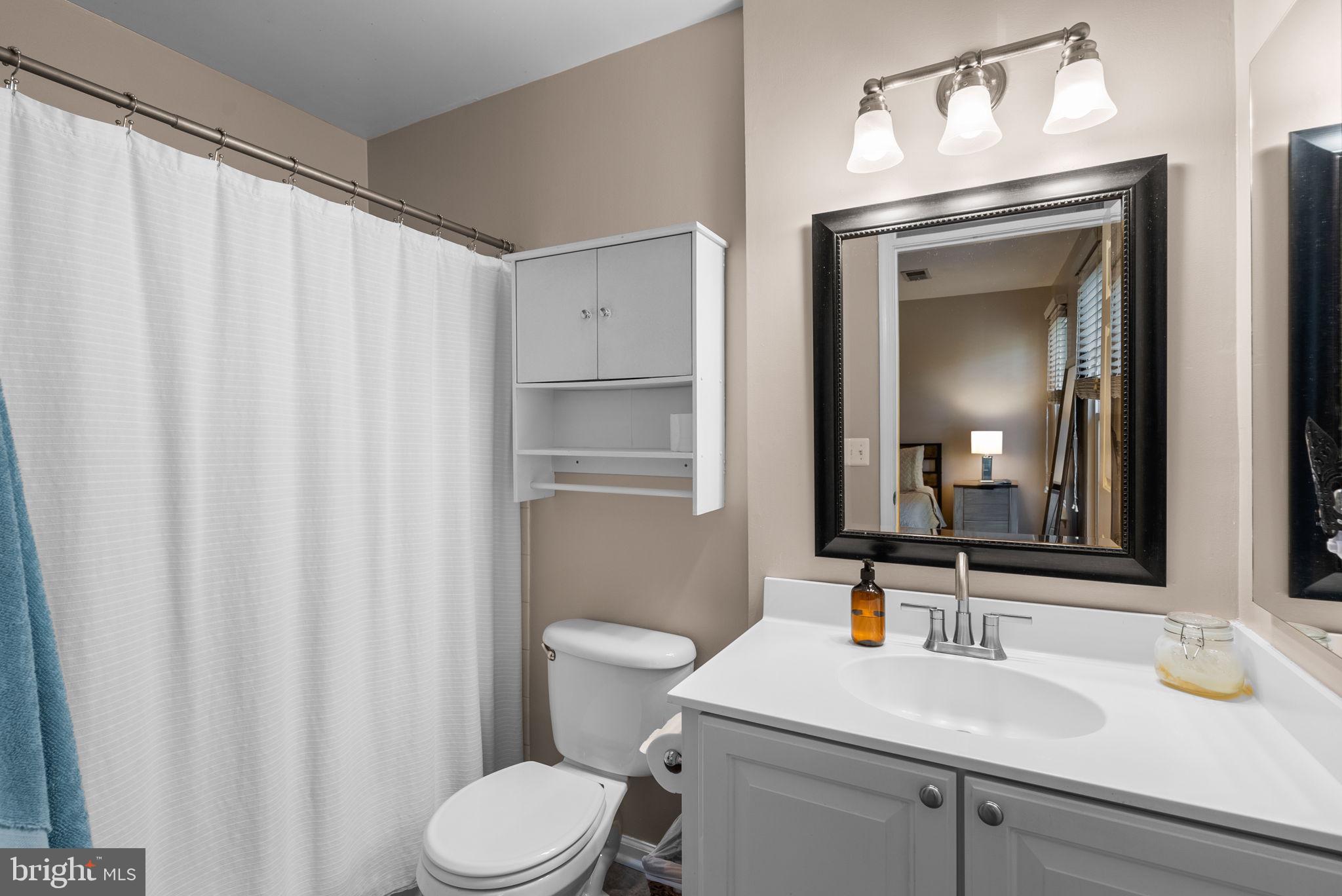 HUNTINGTON GROVE - Residential Lease