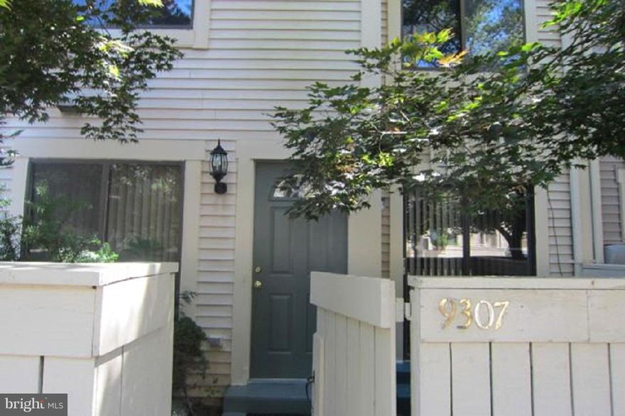 This 4 level townhome is located in an established neighborhood right next to William Hurley Park. Walk into its large living room with custom tile flooring, formal dining room and modern kitchen. The master bedroom suite is on a separate floor for added privacy. The lower level has plenty of space for gaming and family area. The neighborhood pool and basketball court are within walking distance.