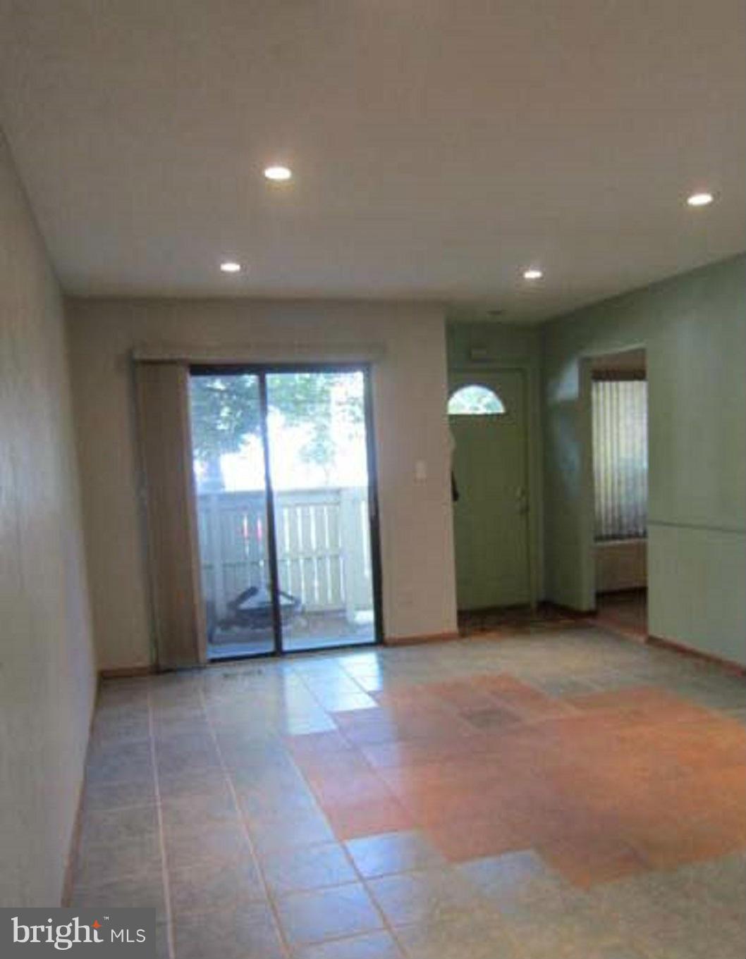 ESSEX PLACE - Residential Lease