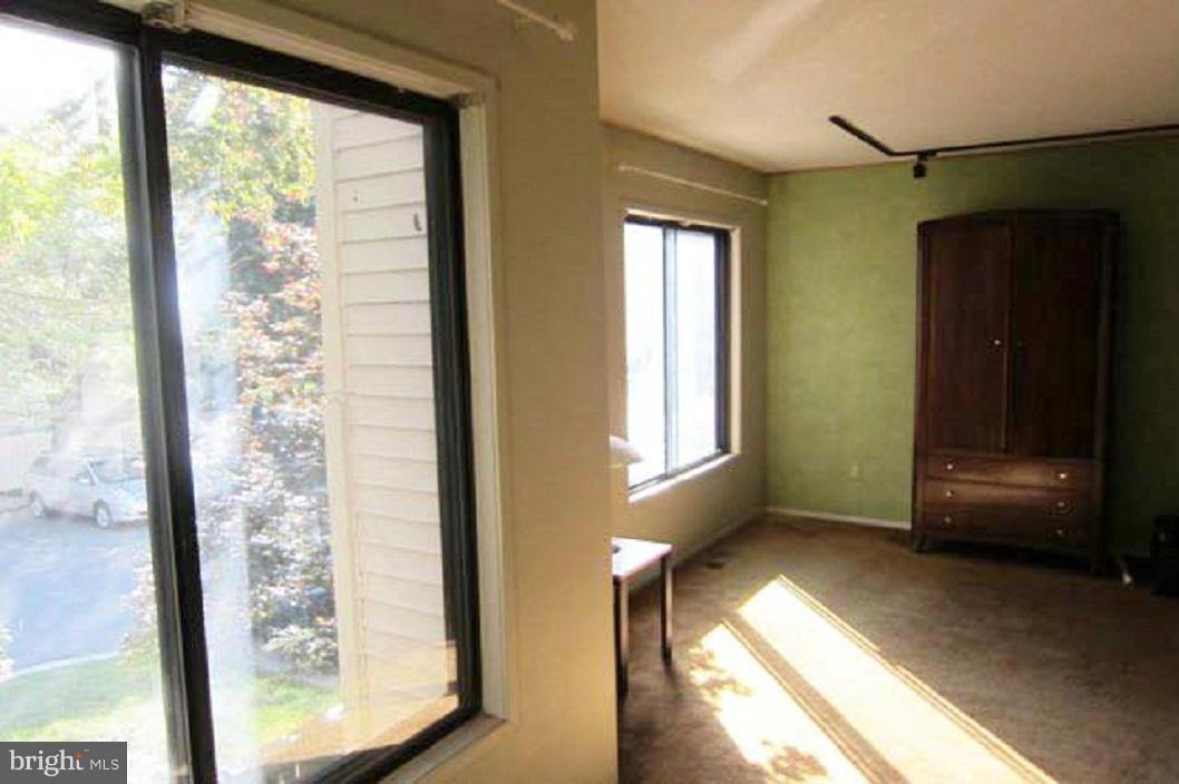 ESSEX PLACE - Residential Lease