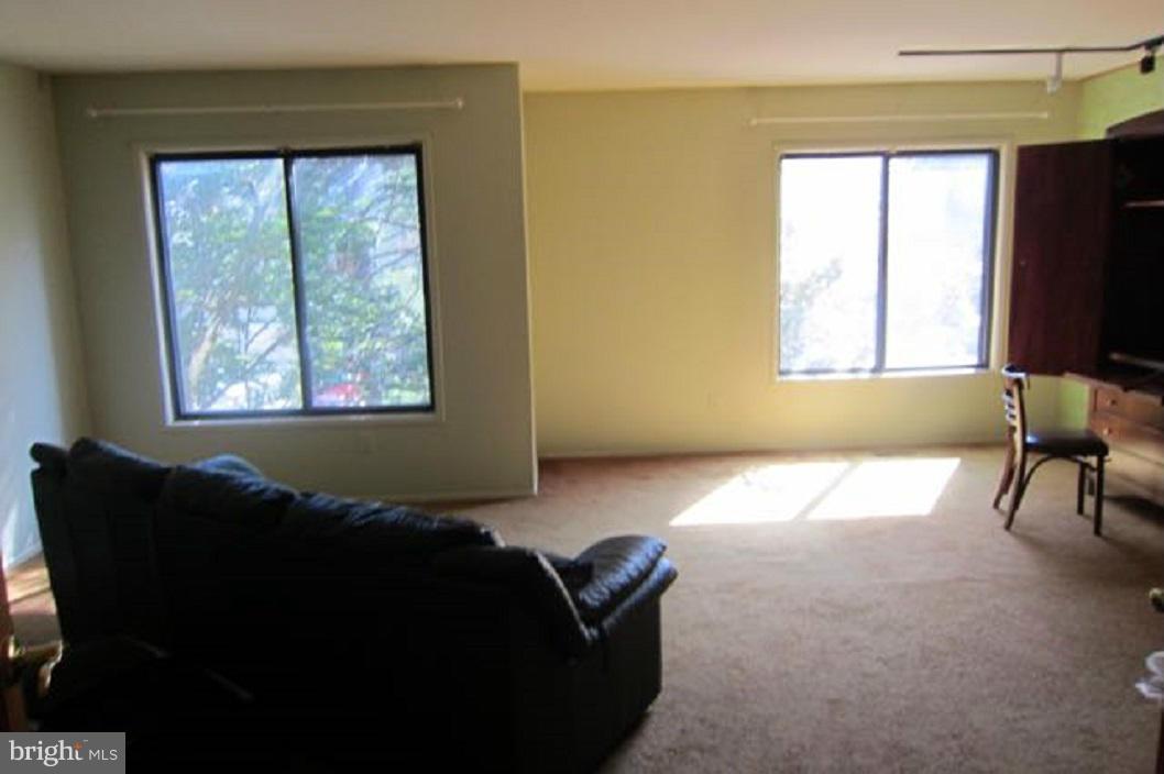 ESSEX PLACE - Residential Lease