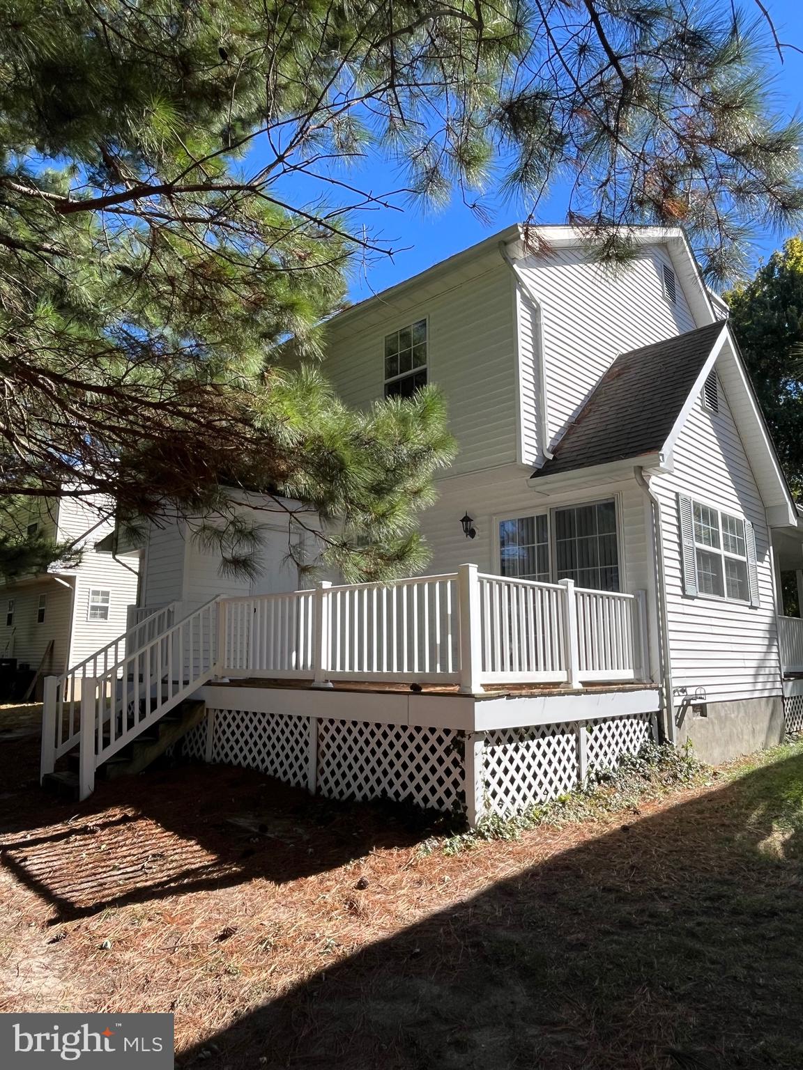 SCHOOLHOUSE COMMONS - Residential Lease