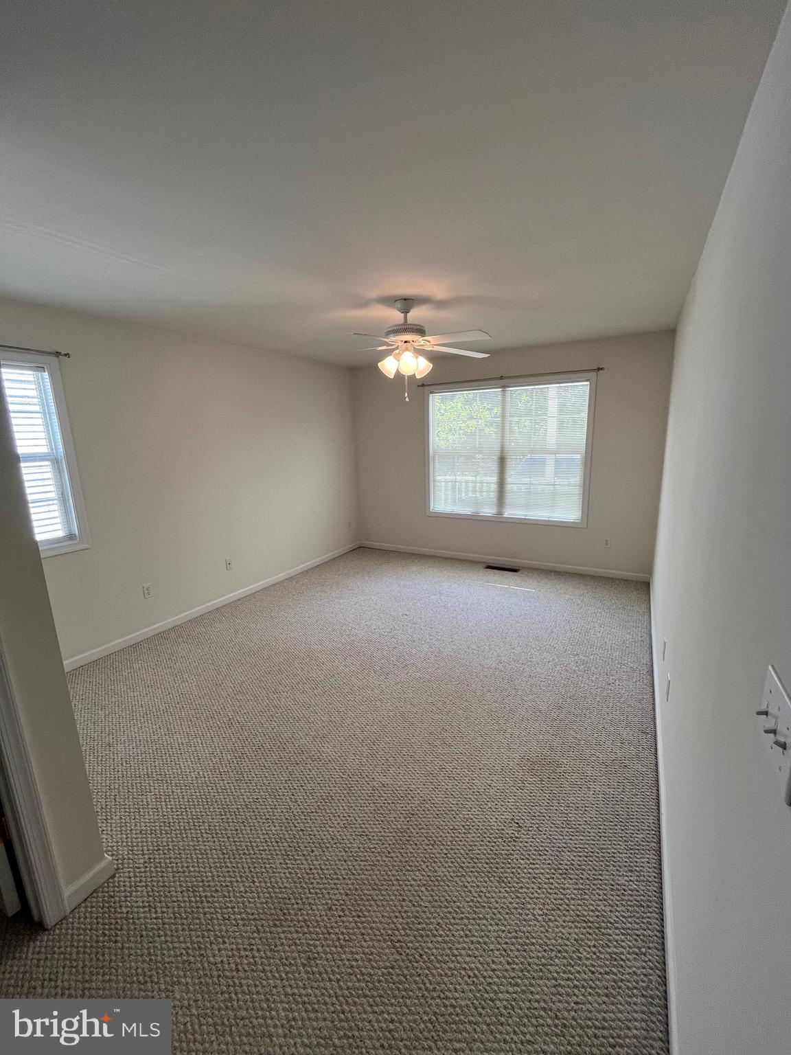 SCHOOLHOUSE COMMONS - Residential Lease