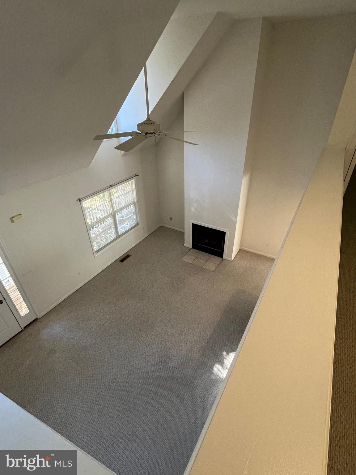 SCHOOLHOUSE COMMONS - Residential Lease