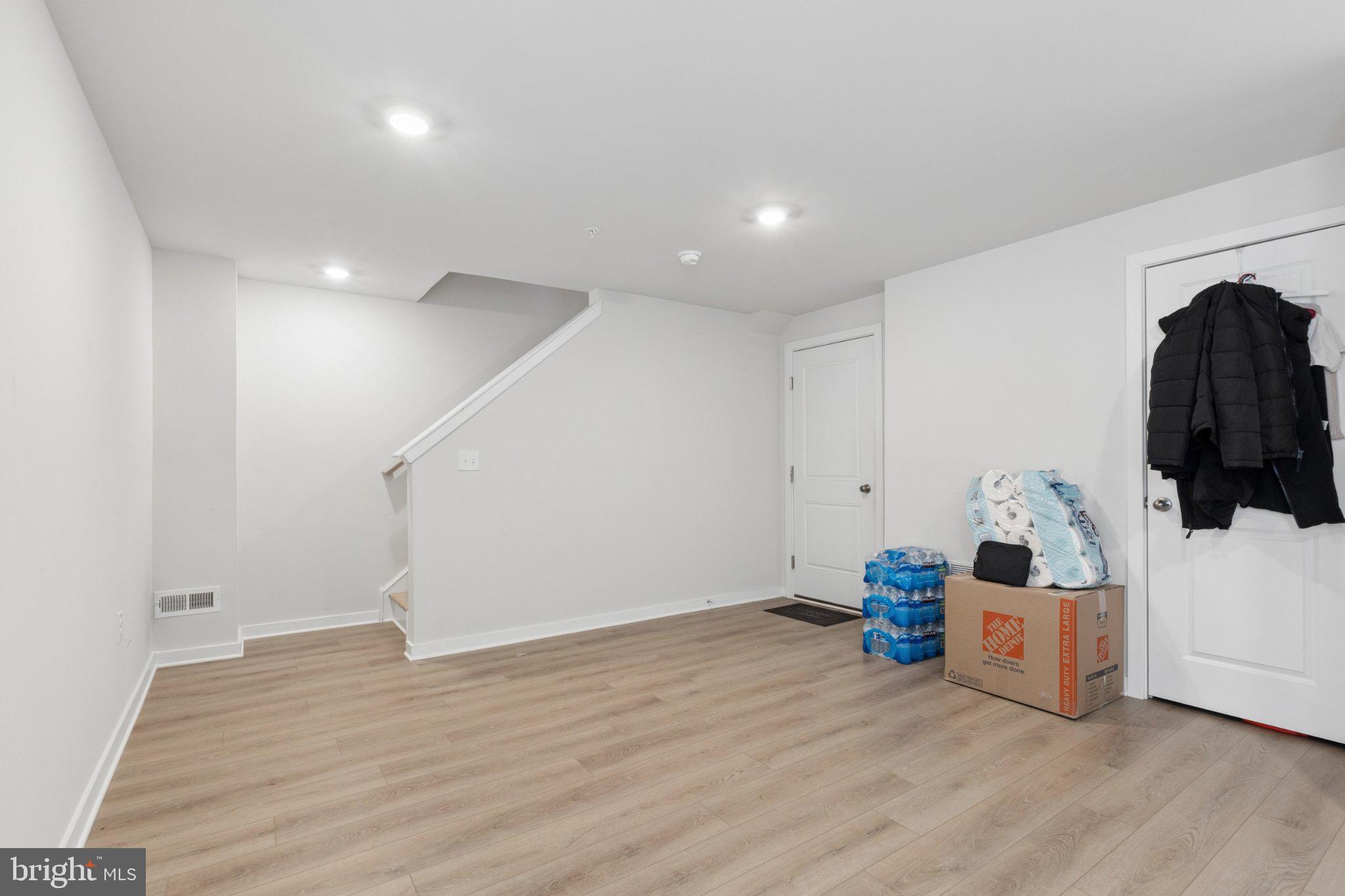 CLOVER MILL - Residential