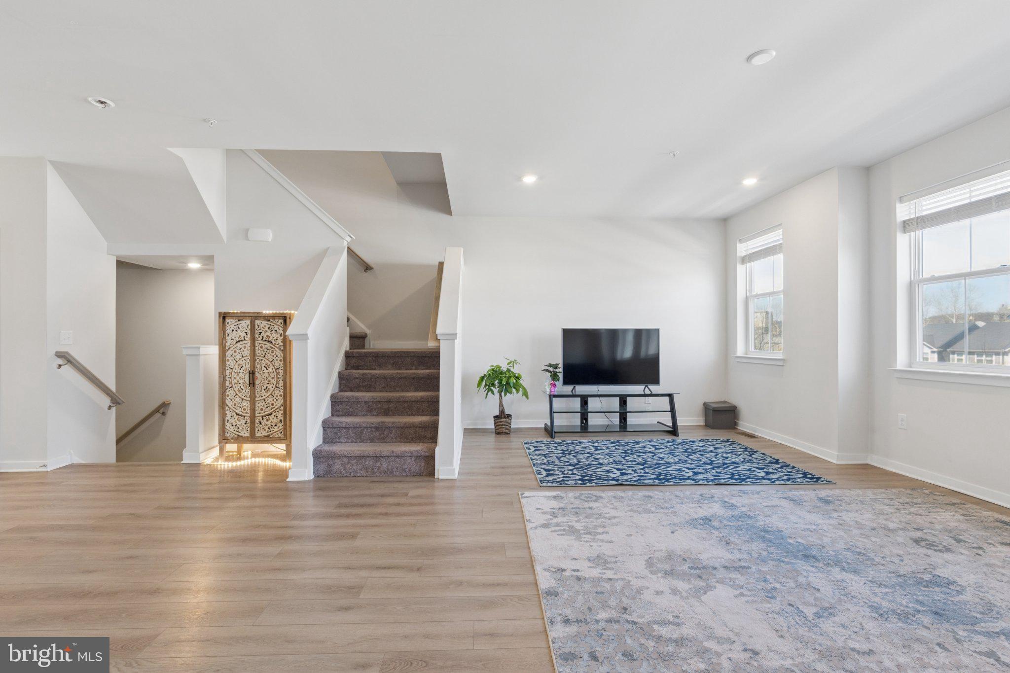 CLOVER MILL - Residential