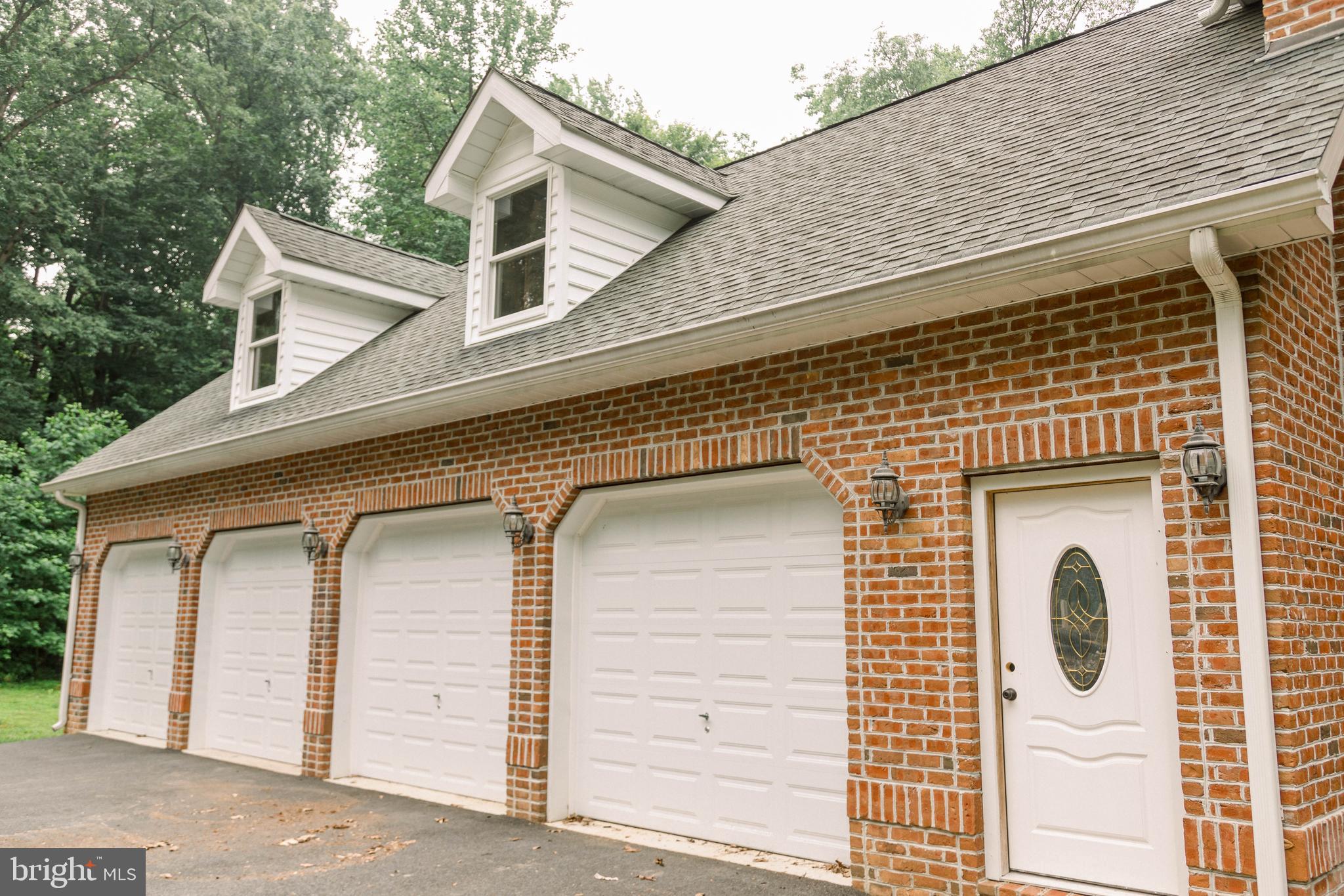 OAK FARMS - Residential