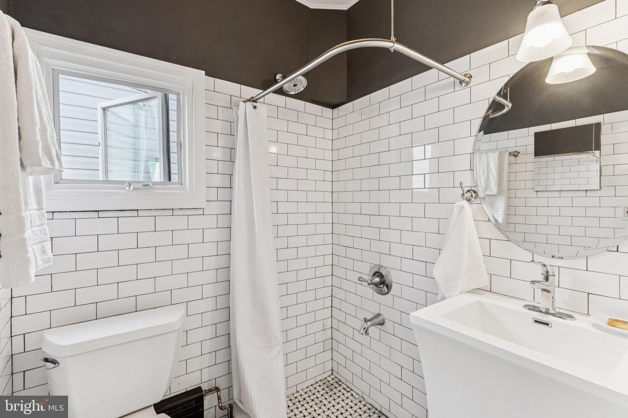 POINT BREEZE - Residential