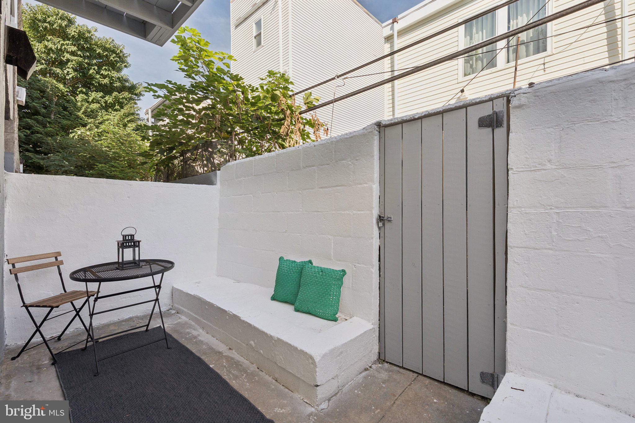 POINT BREEZE - Residential