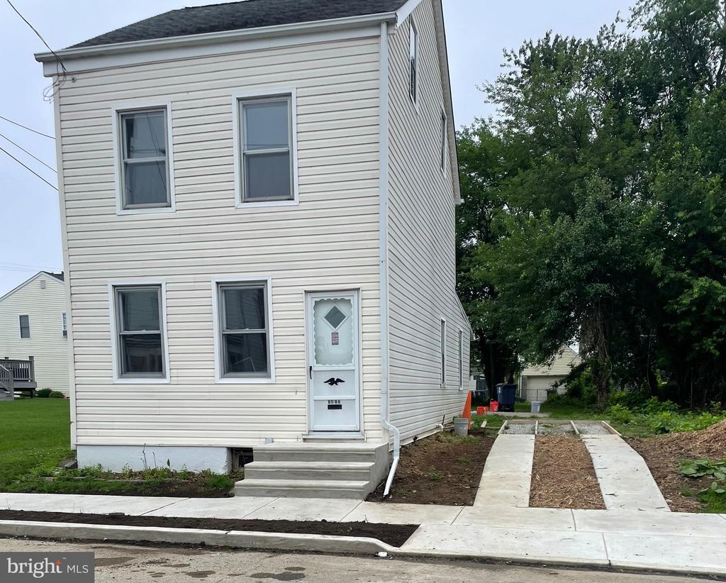 Photo of 1417 E 13th Street, CRUM LYNNE, PA 19022 (MLS # PADE2093232)