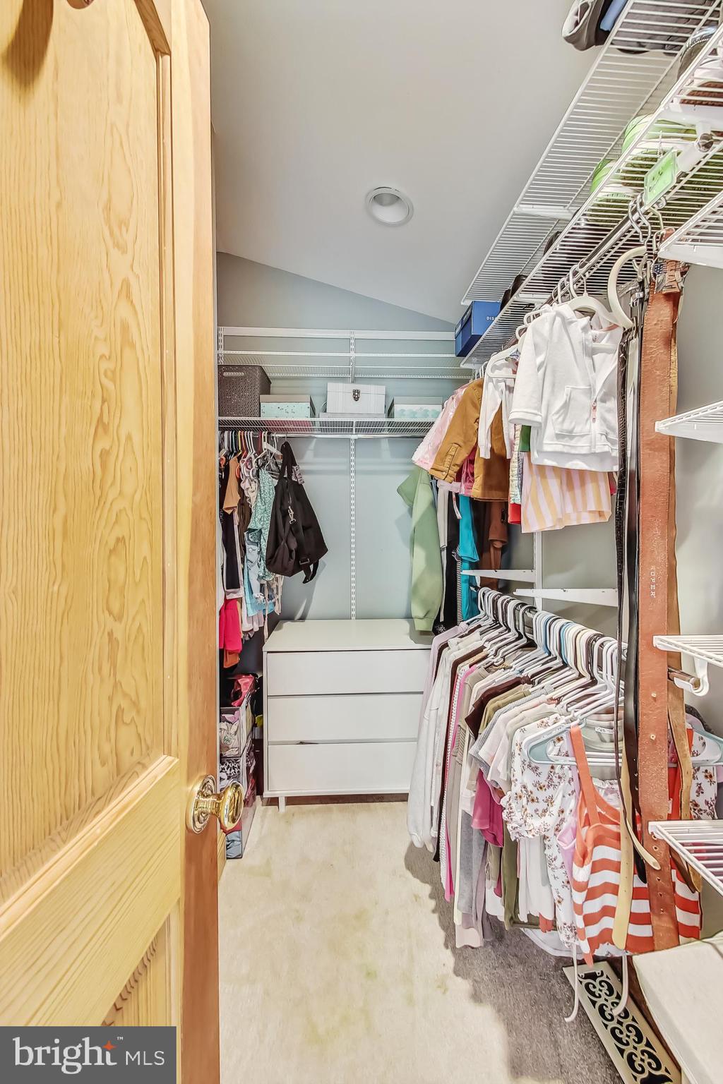 LAKE RIDGE - Residential