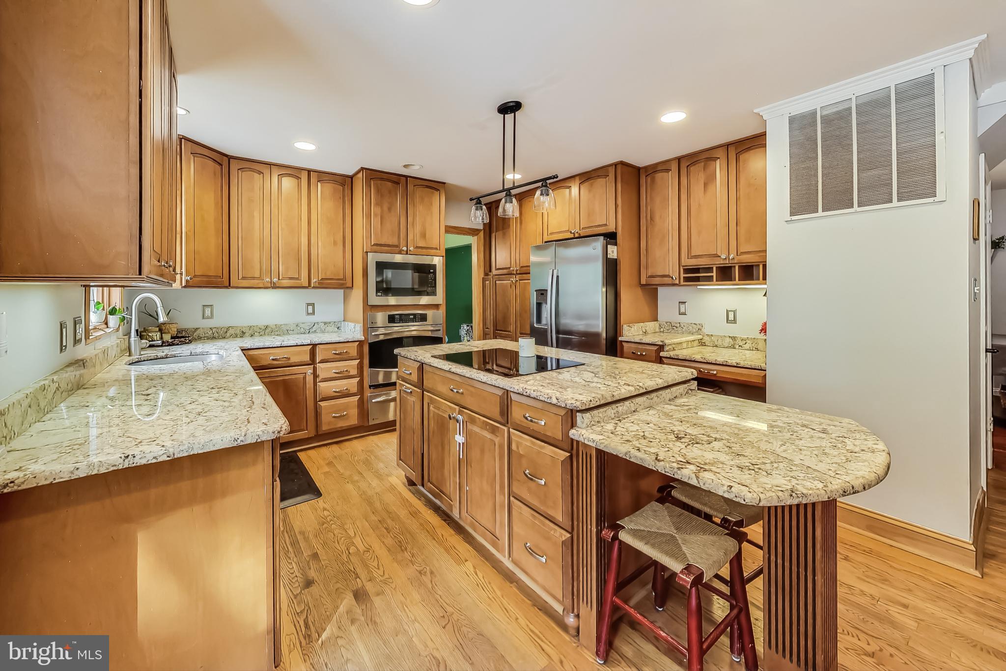 LAKE RIDGE - Residential