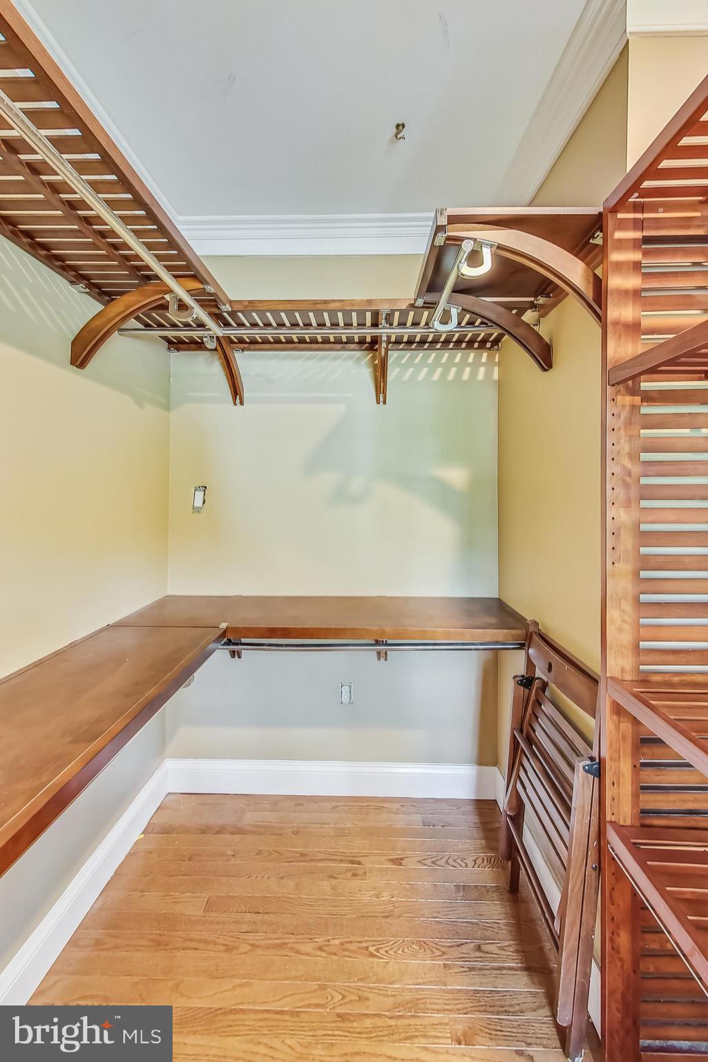 LAKE RIDGE - Residential