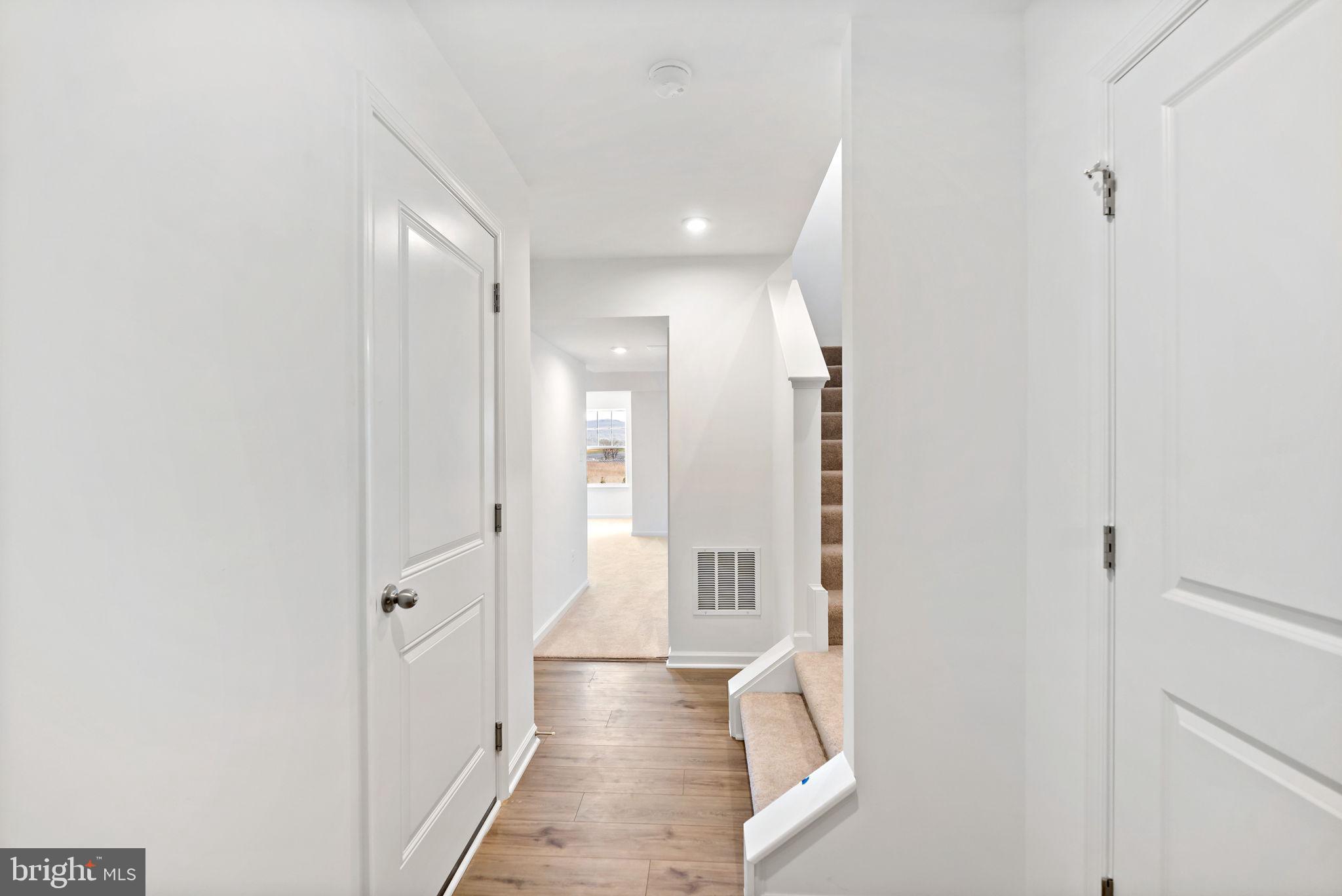 KING'S CROSSING - Residential