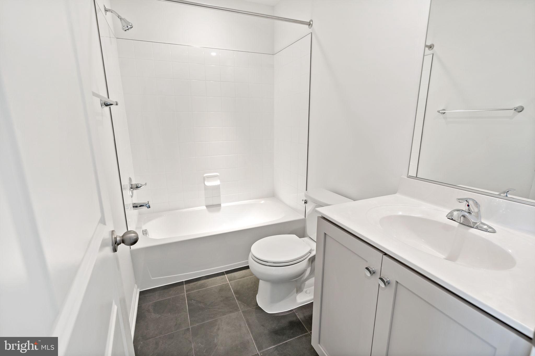 KING'S CROSSING - Residential