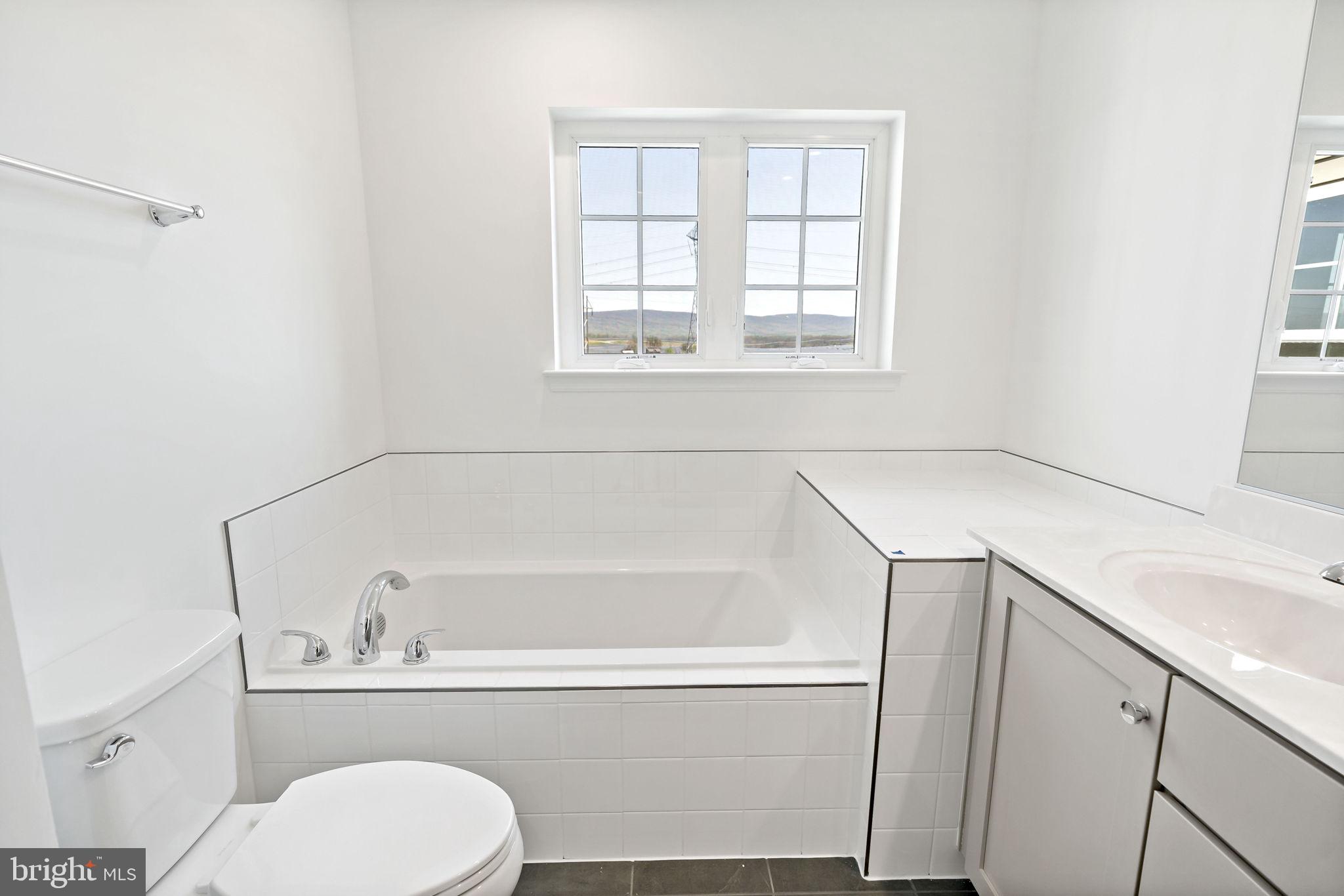 KING'S CROSSING - Residential