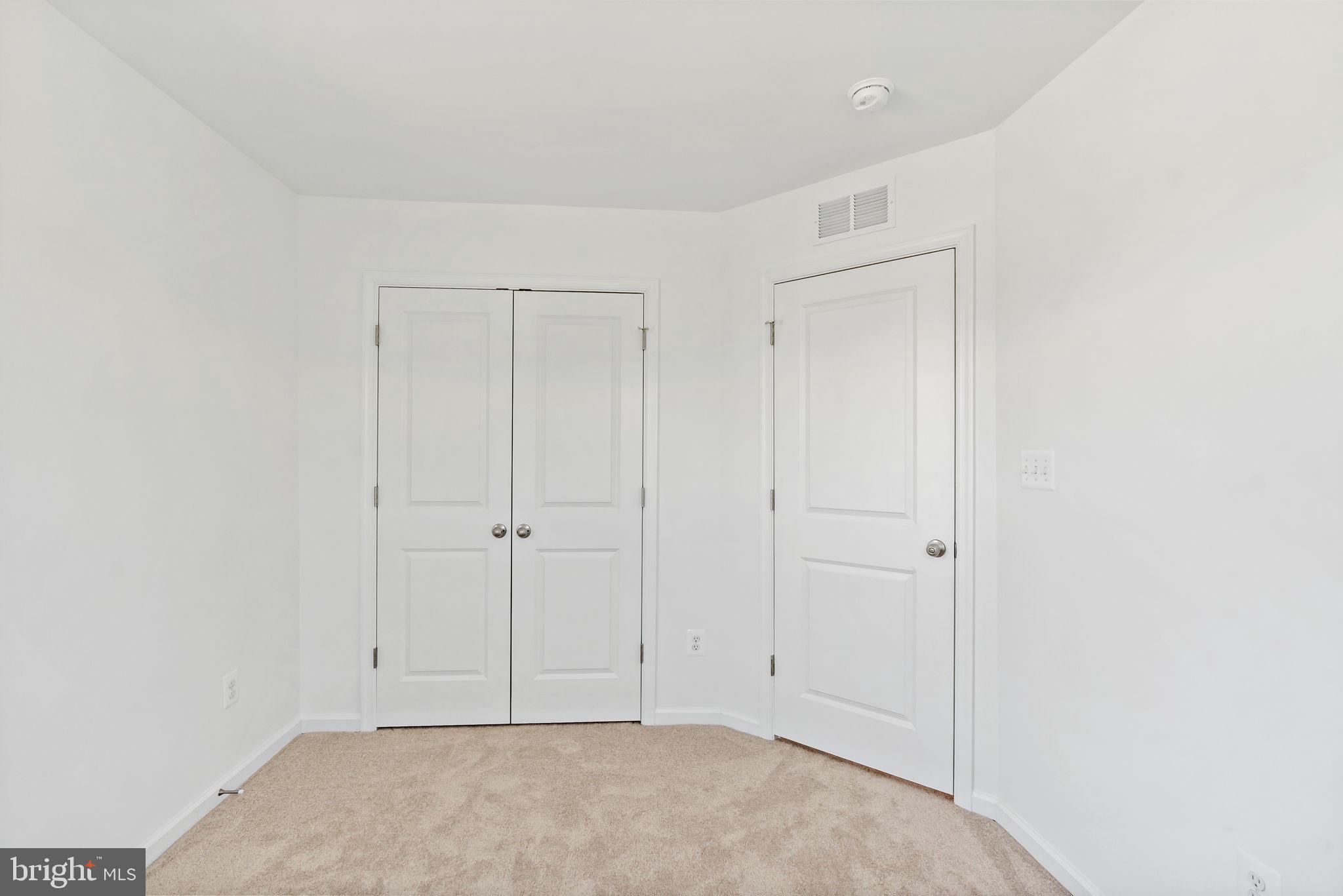 KING'S CROSSING - Residential