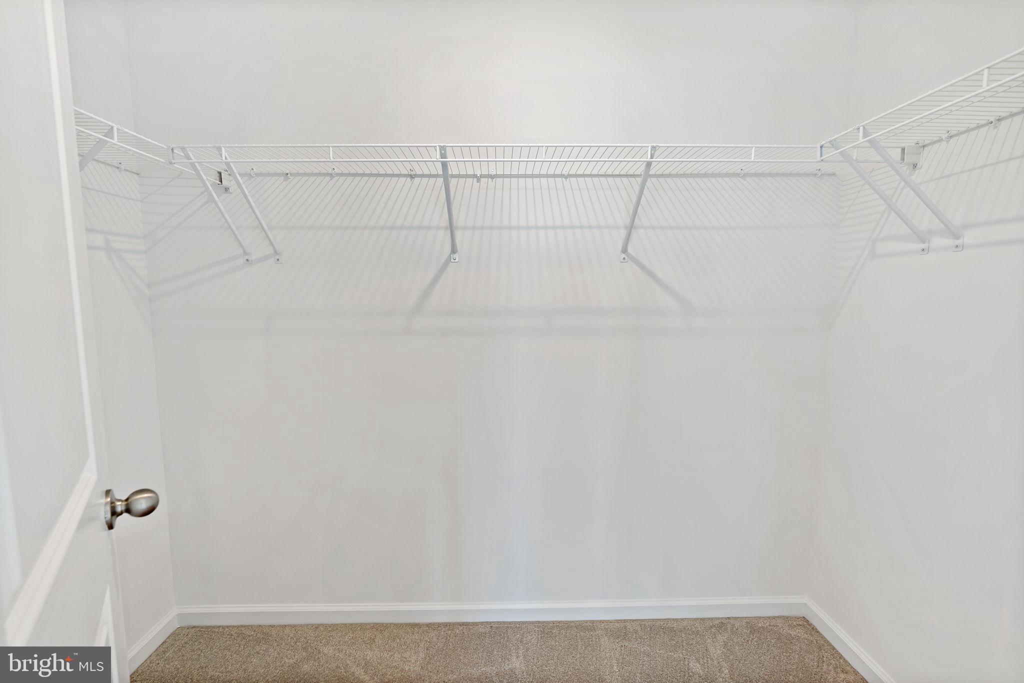 KING'S CROSSING - Residential