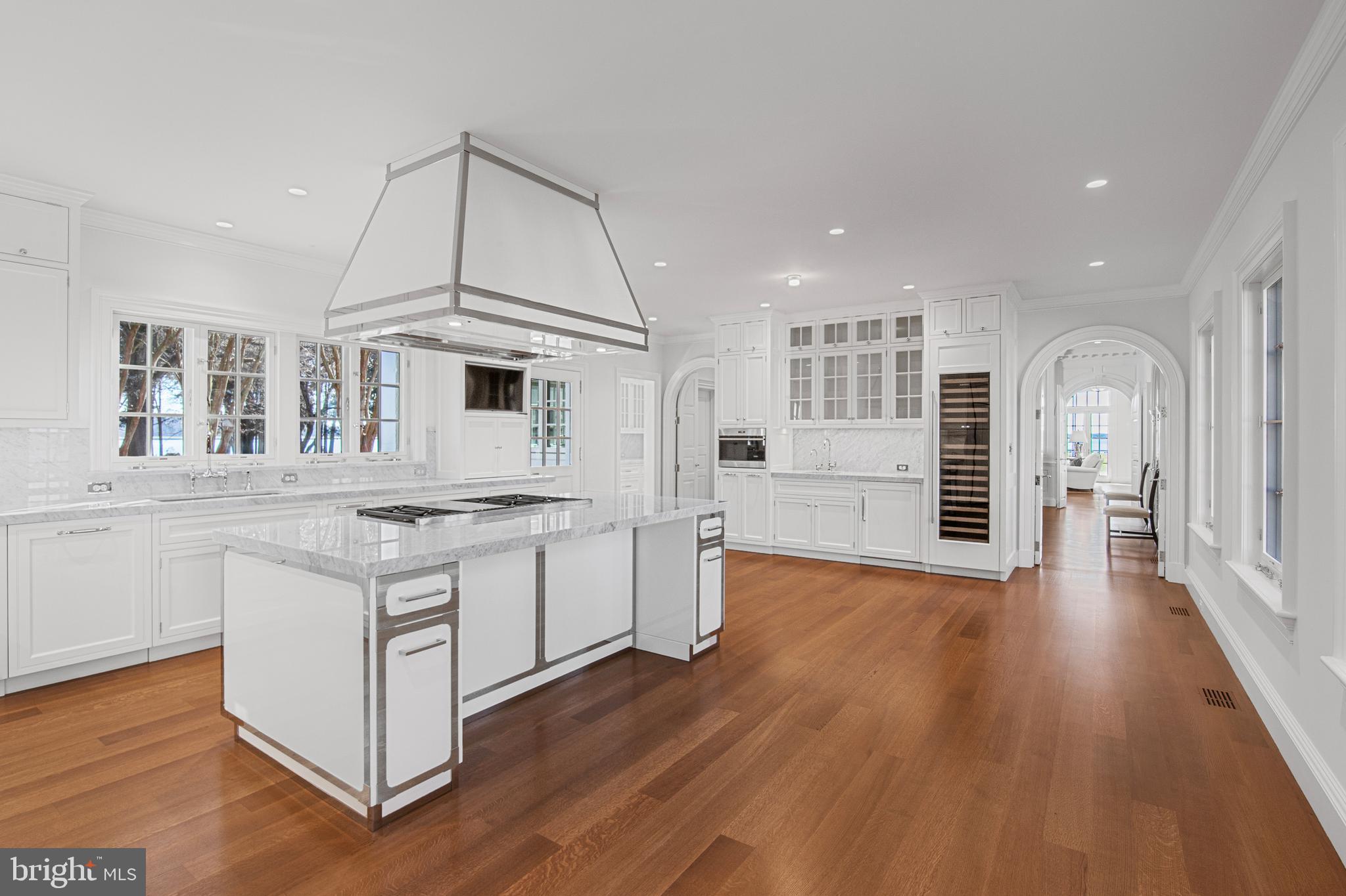 BAILEYS NECK - Residential