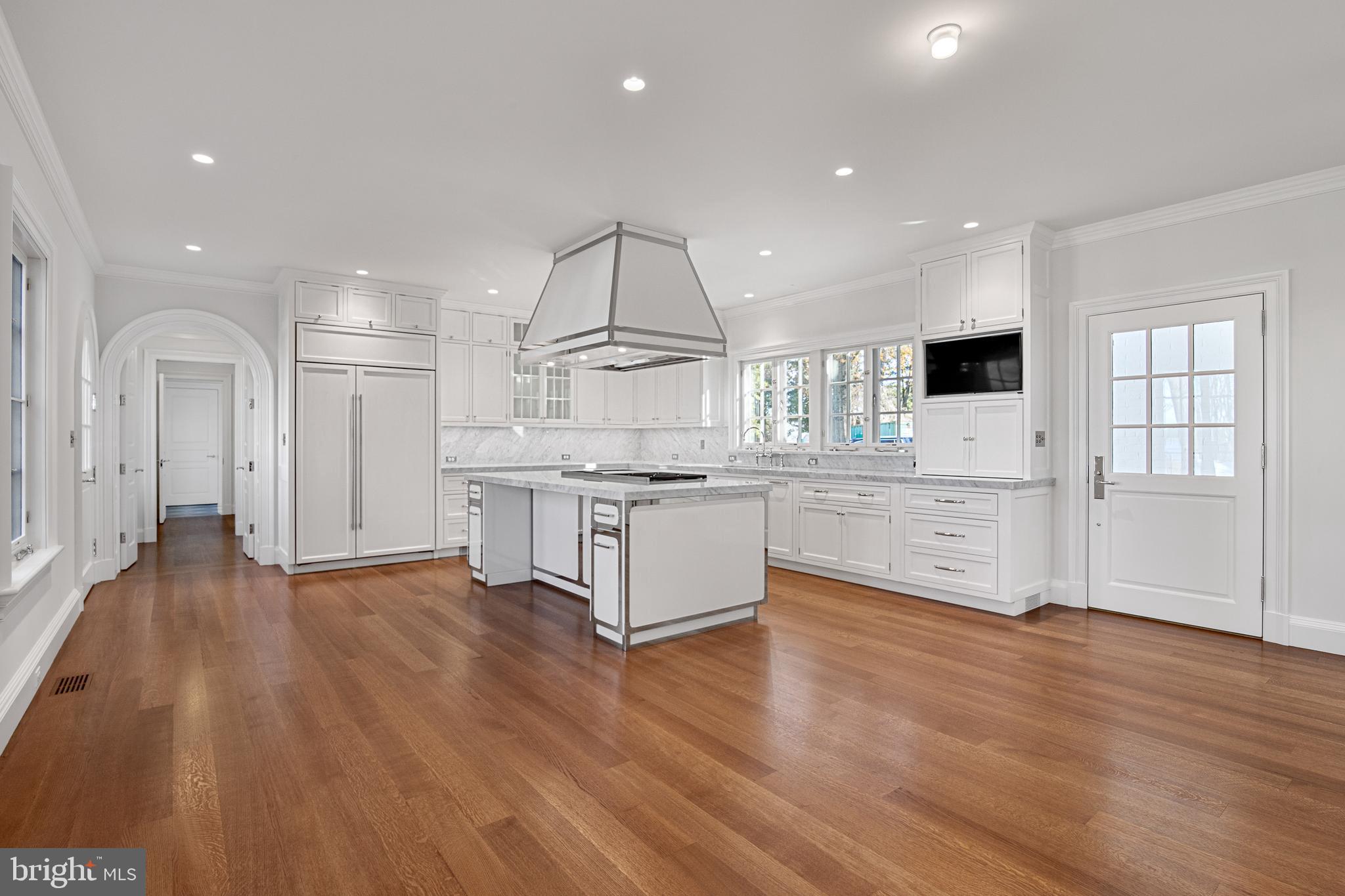 BAILEYS NECK - Residential