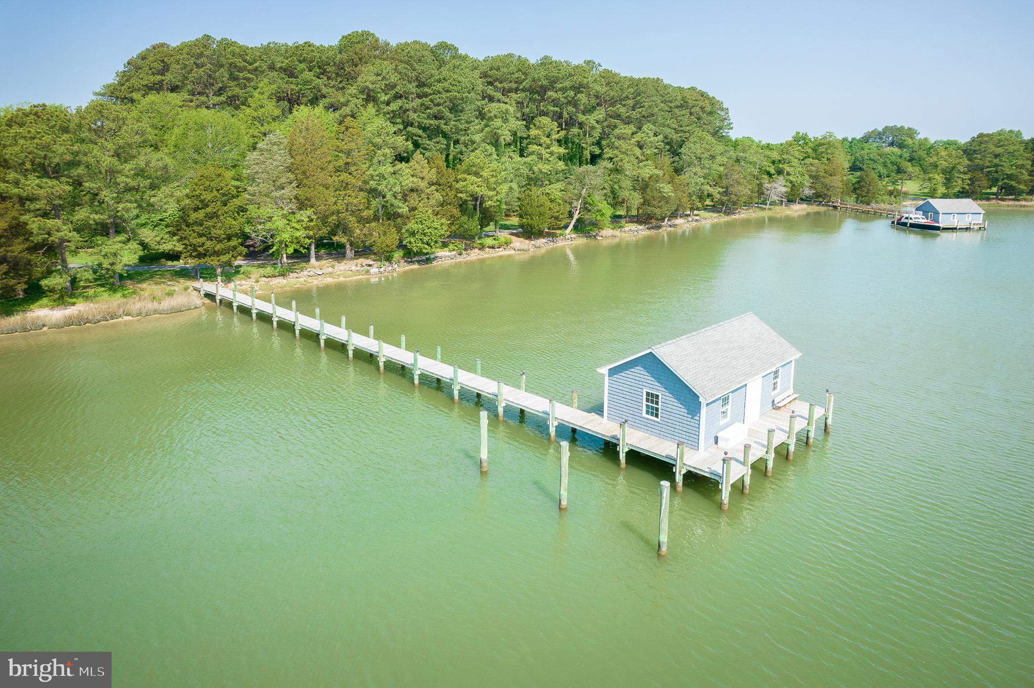 BAILEYS NECK - Residential