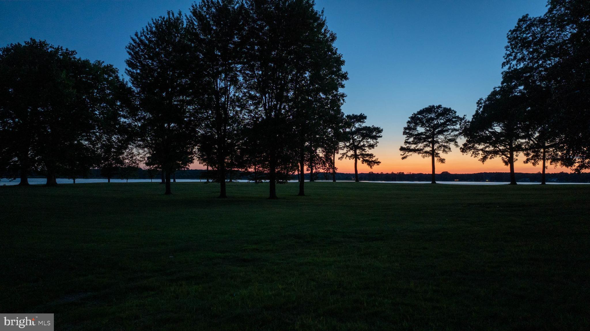 BAILEYS NECK - Residential