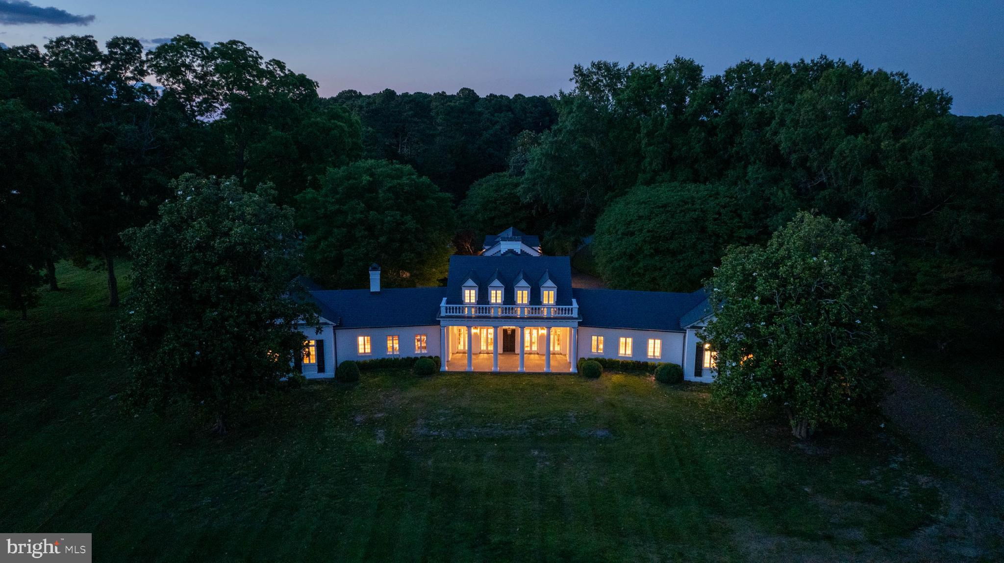 BAILEYS NECK - Residential