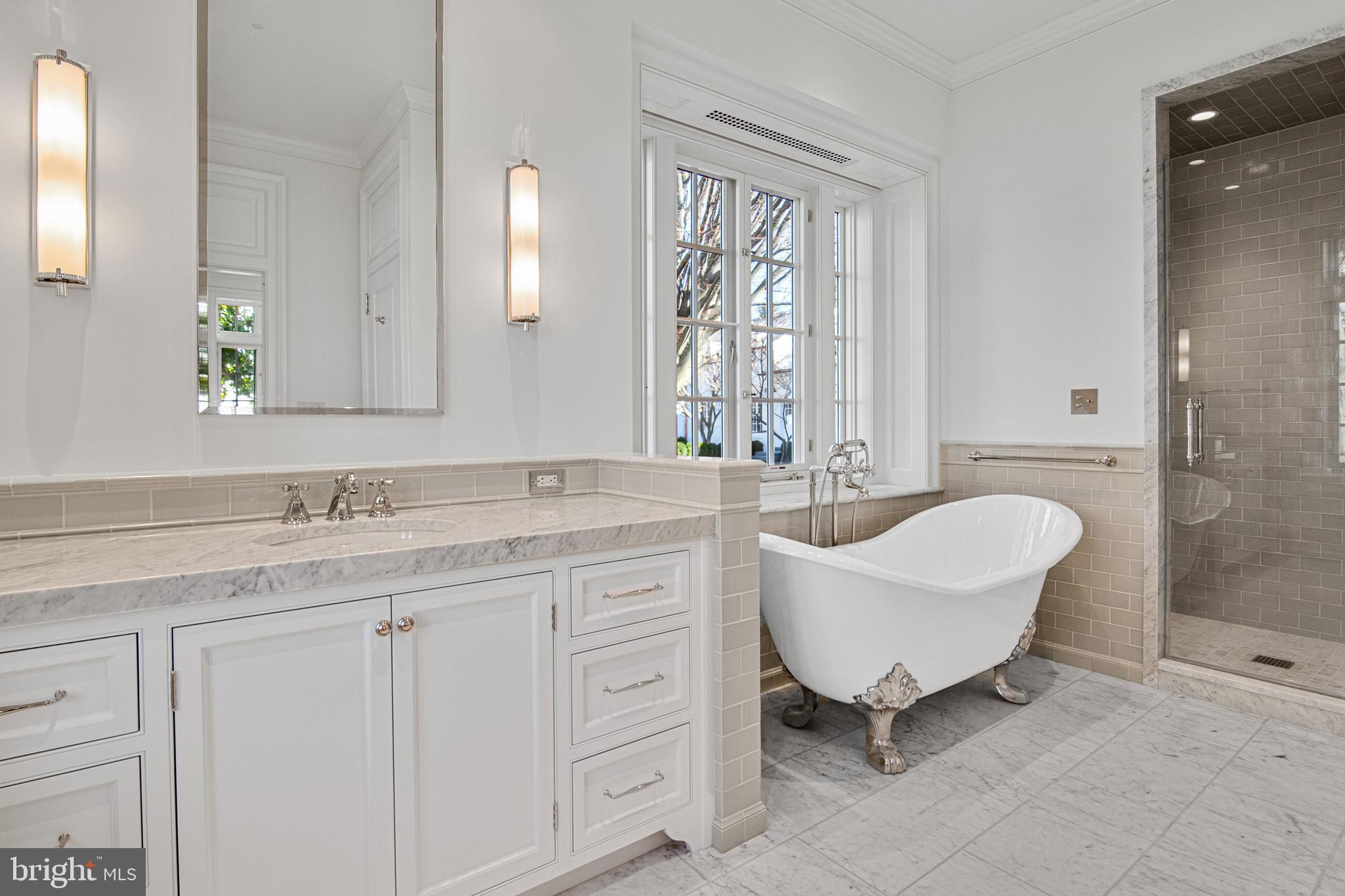 BAILEYS NECK - Residential