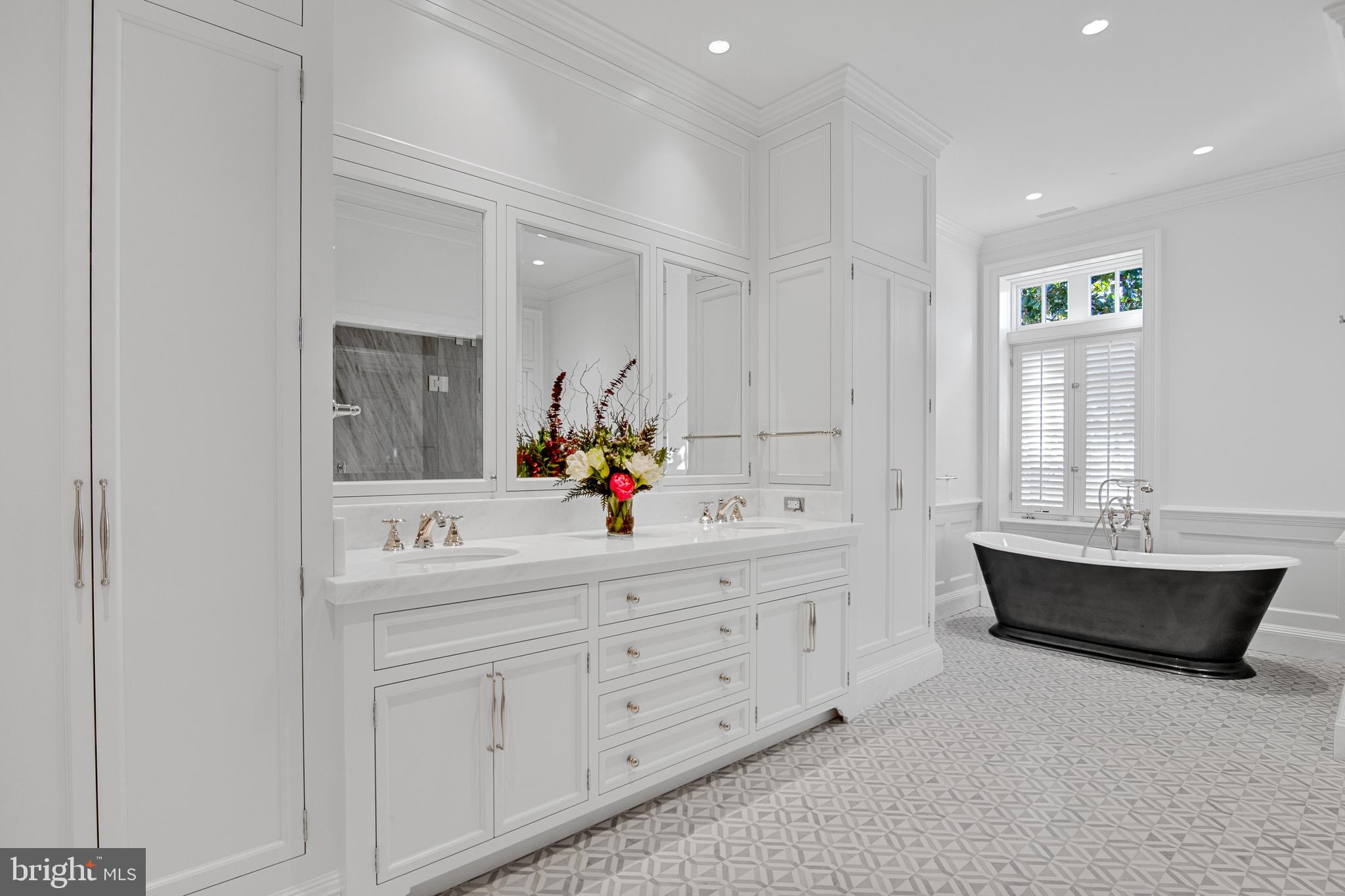 BAILEYS NECK - Residential