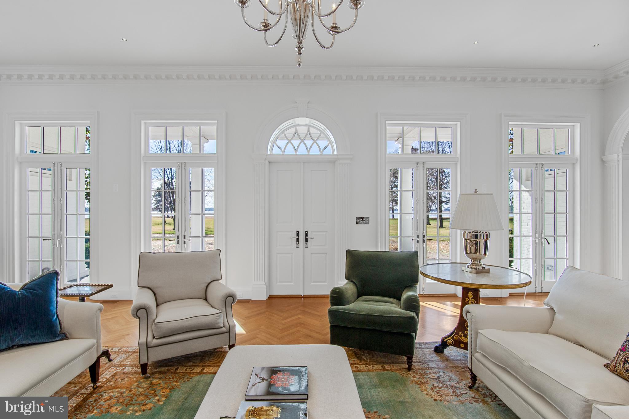 BAILEYS NECK - Residential