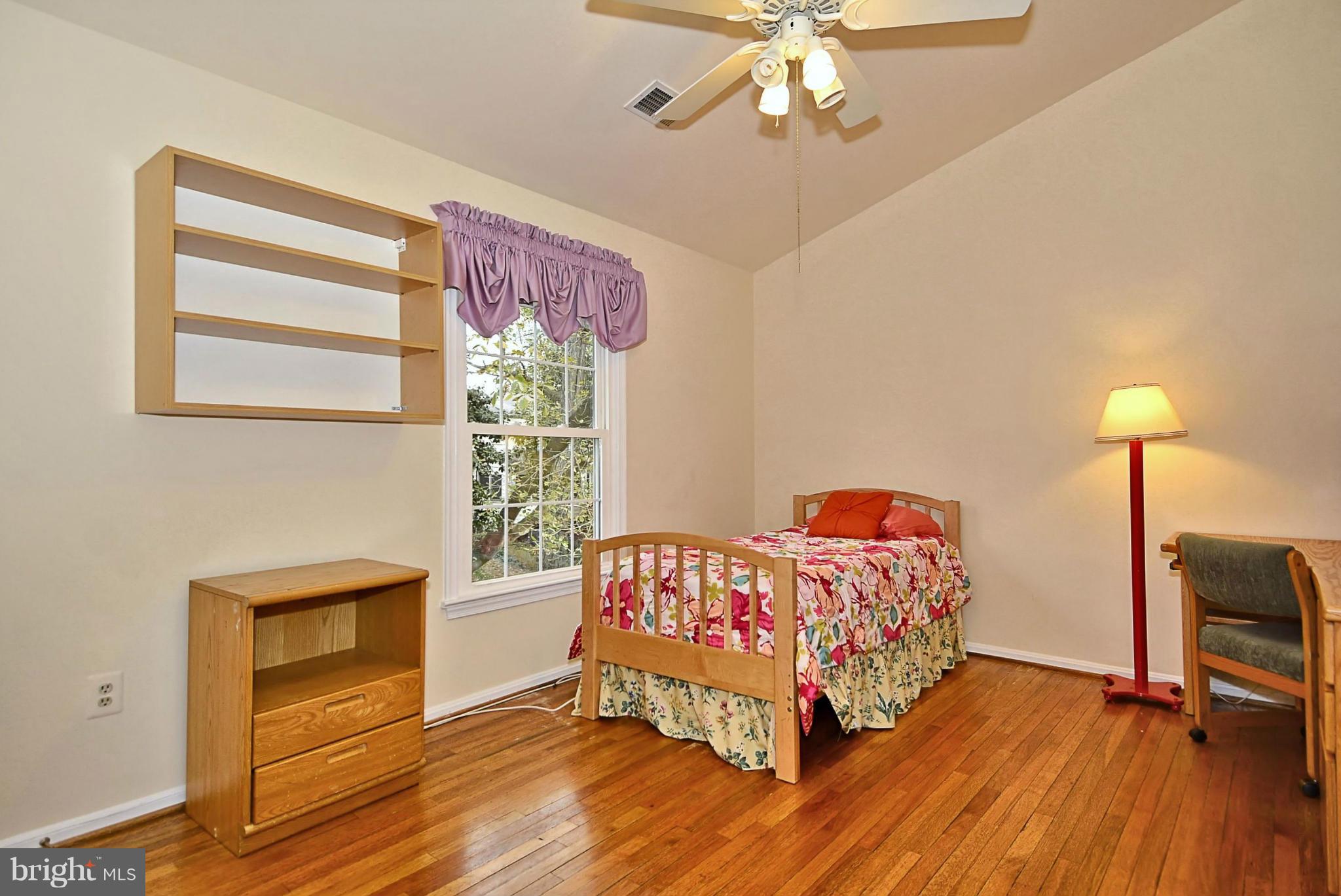 SEVEN OAKS - Residential