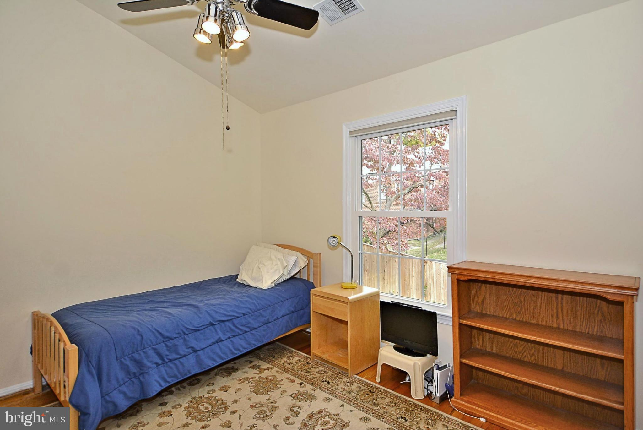 SEVEN OAKS - Residential