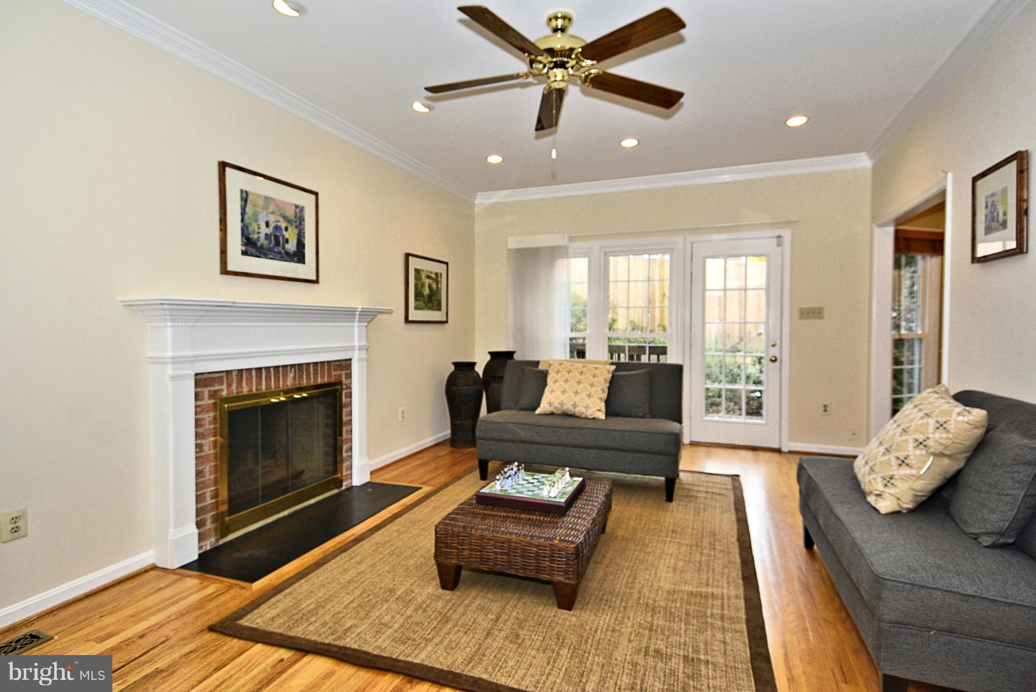 SEVEN OAKS - Residential