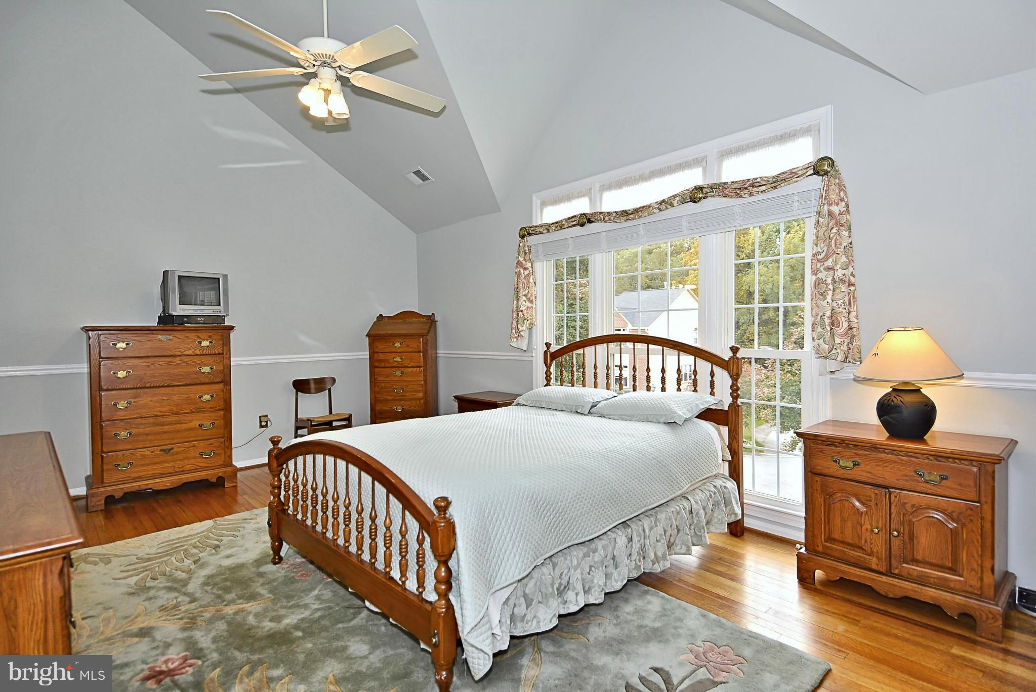 SEVEN OAKS - Residential