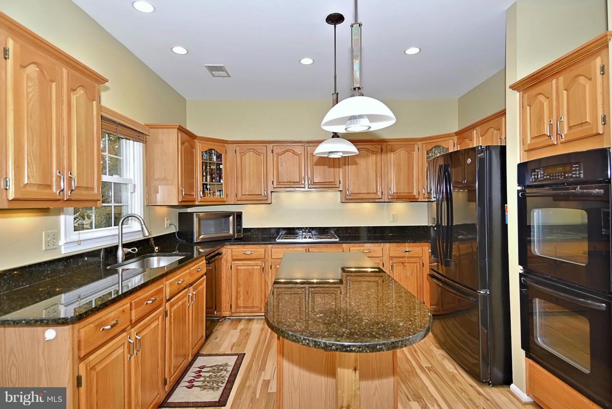 SEVEN OAKS - Residential