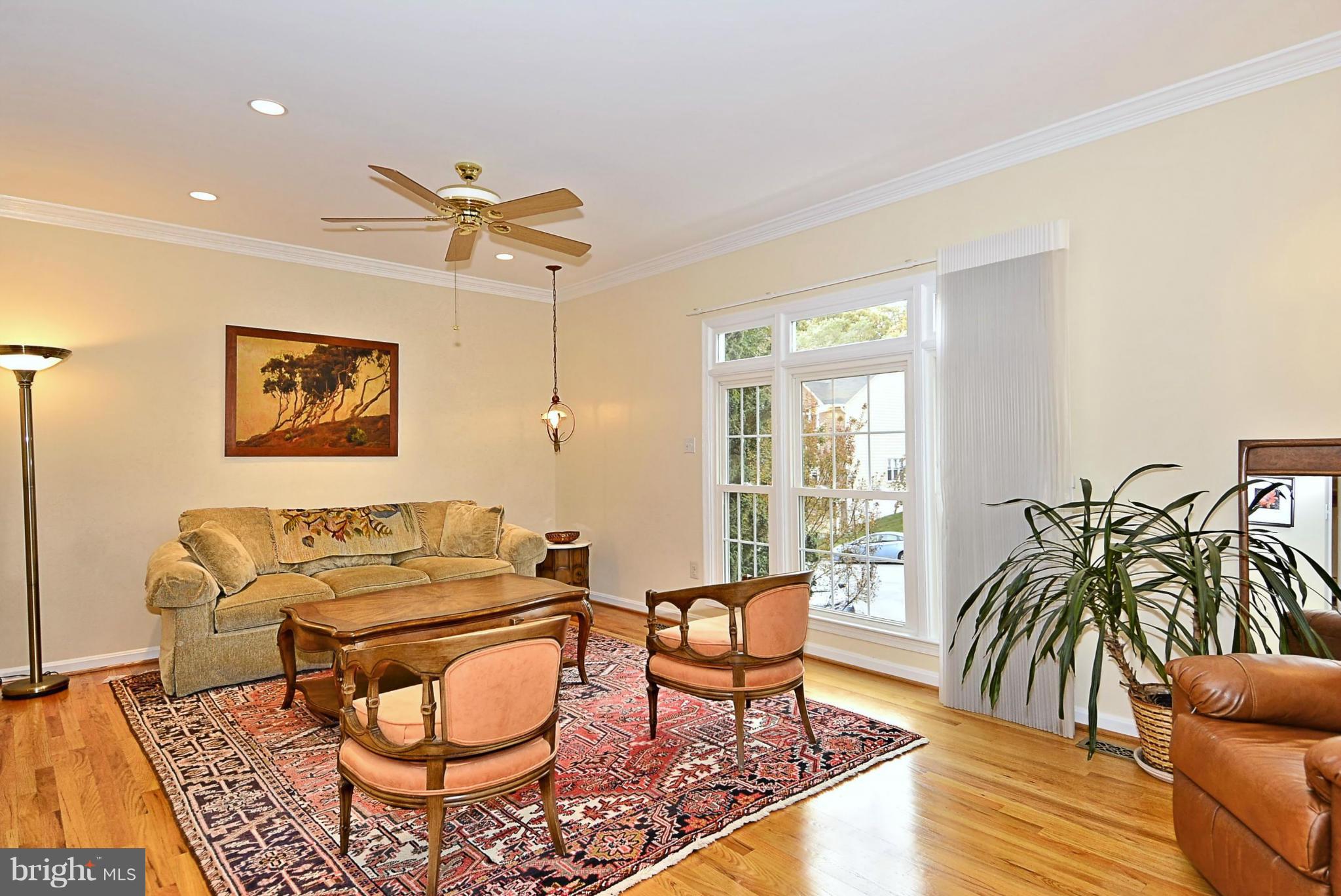 SEVEN OAKS - Residential