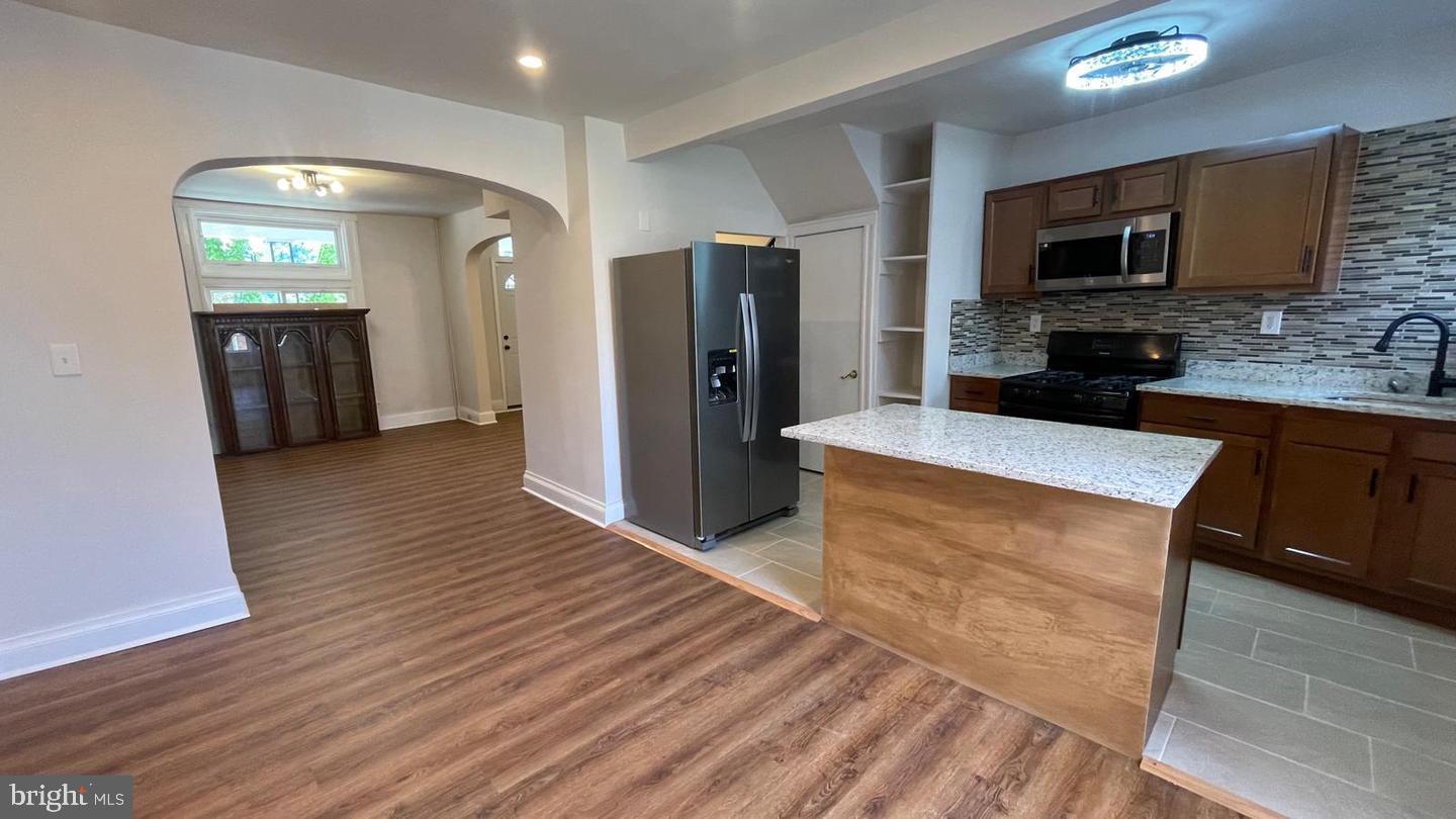 EAST BALTIMORE MIDWAY - Residential