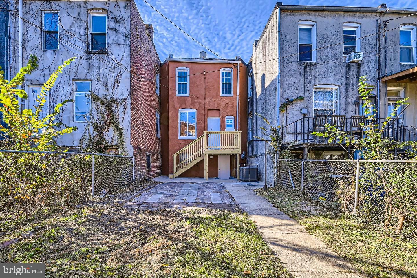 EAST BALTIMORE MIDWAY - Residential