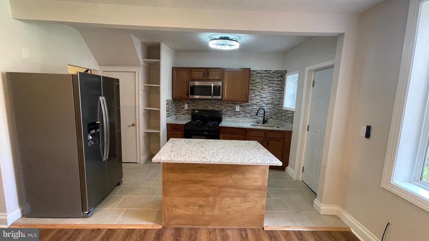 EAST BALTIMORE MIDWAY - Residential