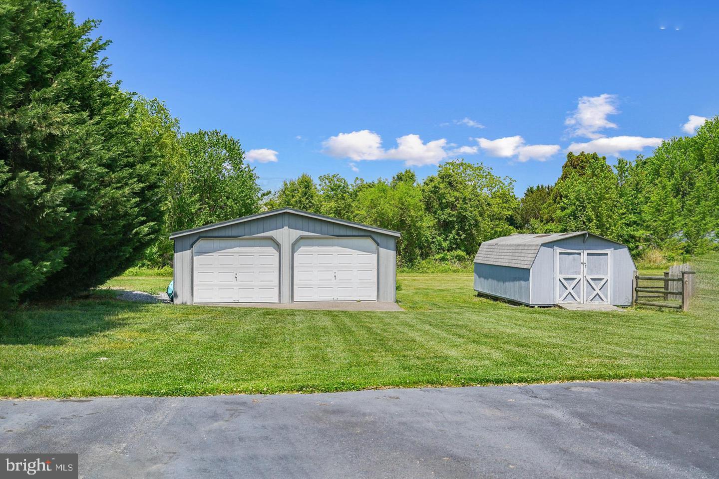 HUNTERS RIDGE - Residential