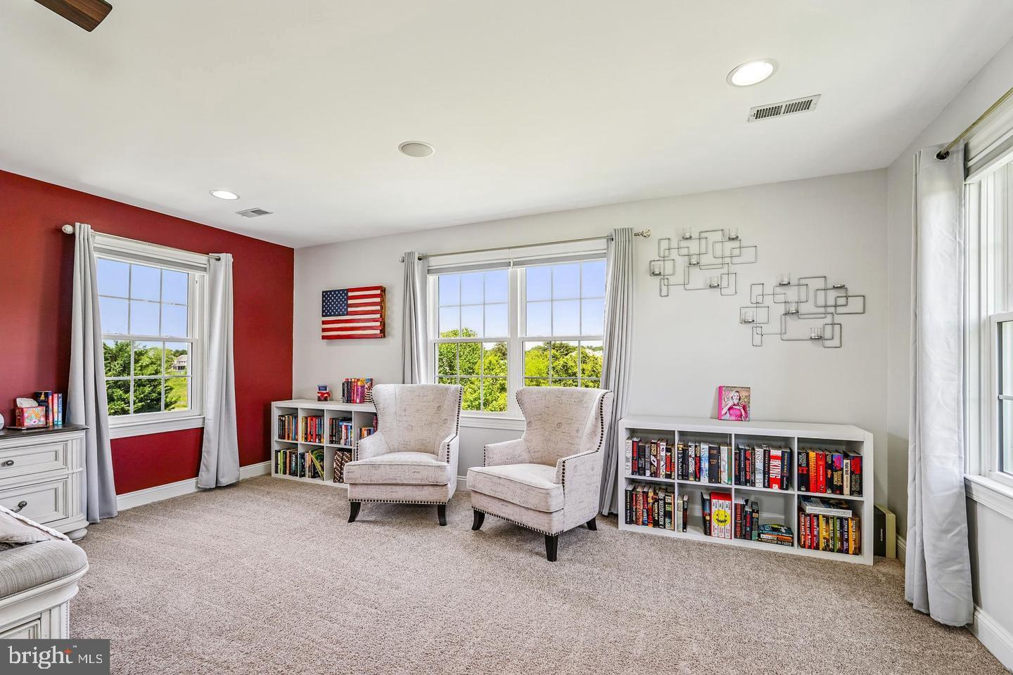 HUNTERS RIDGE - Residential